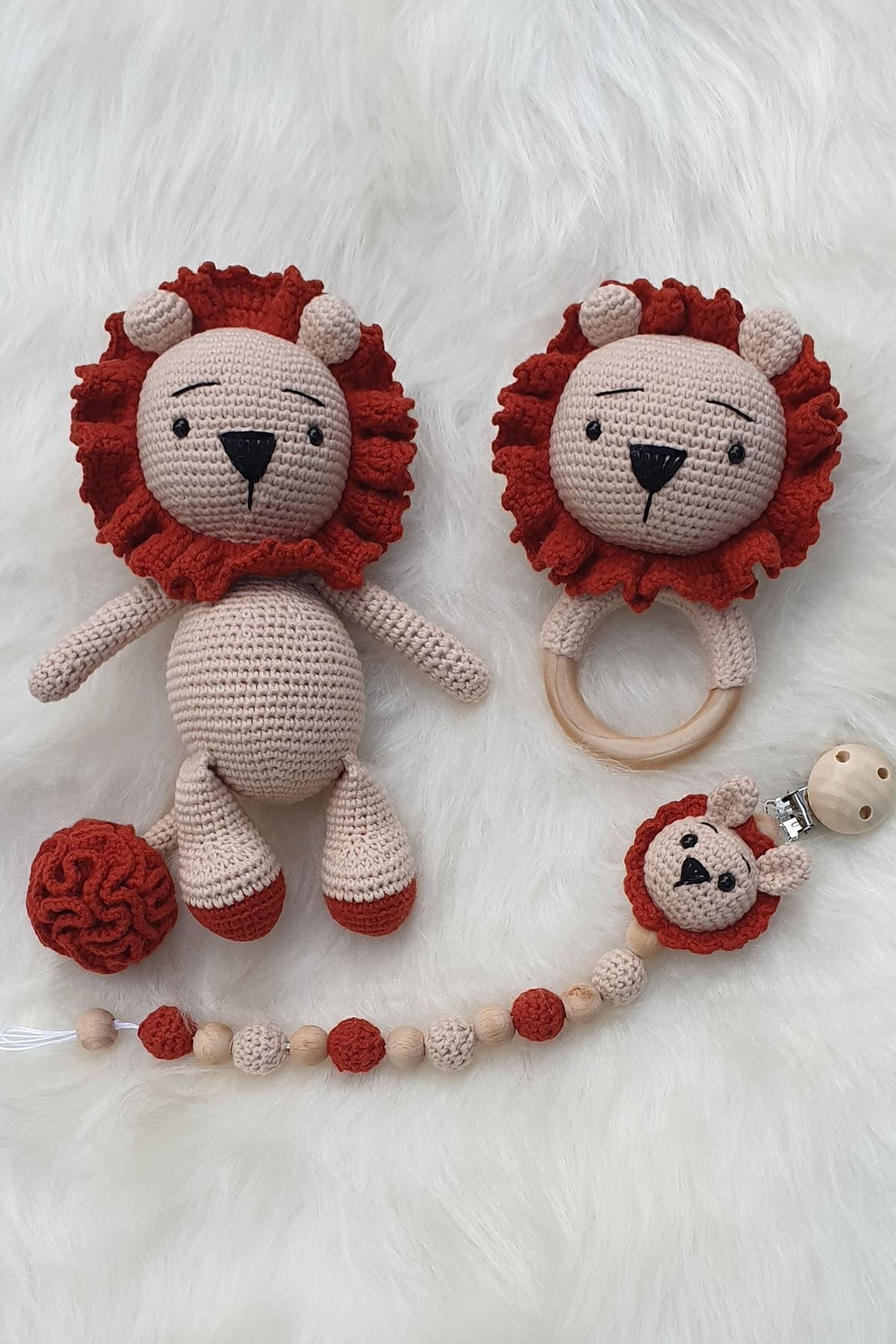 kelebeginruyasihobievi Amigurumi Yenidoğan Hediyelik Aslan Uyku Arkadaşı,çıngırak,emzik Zinciri Set fotoğrafı 2 (önizleme)