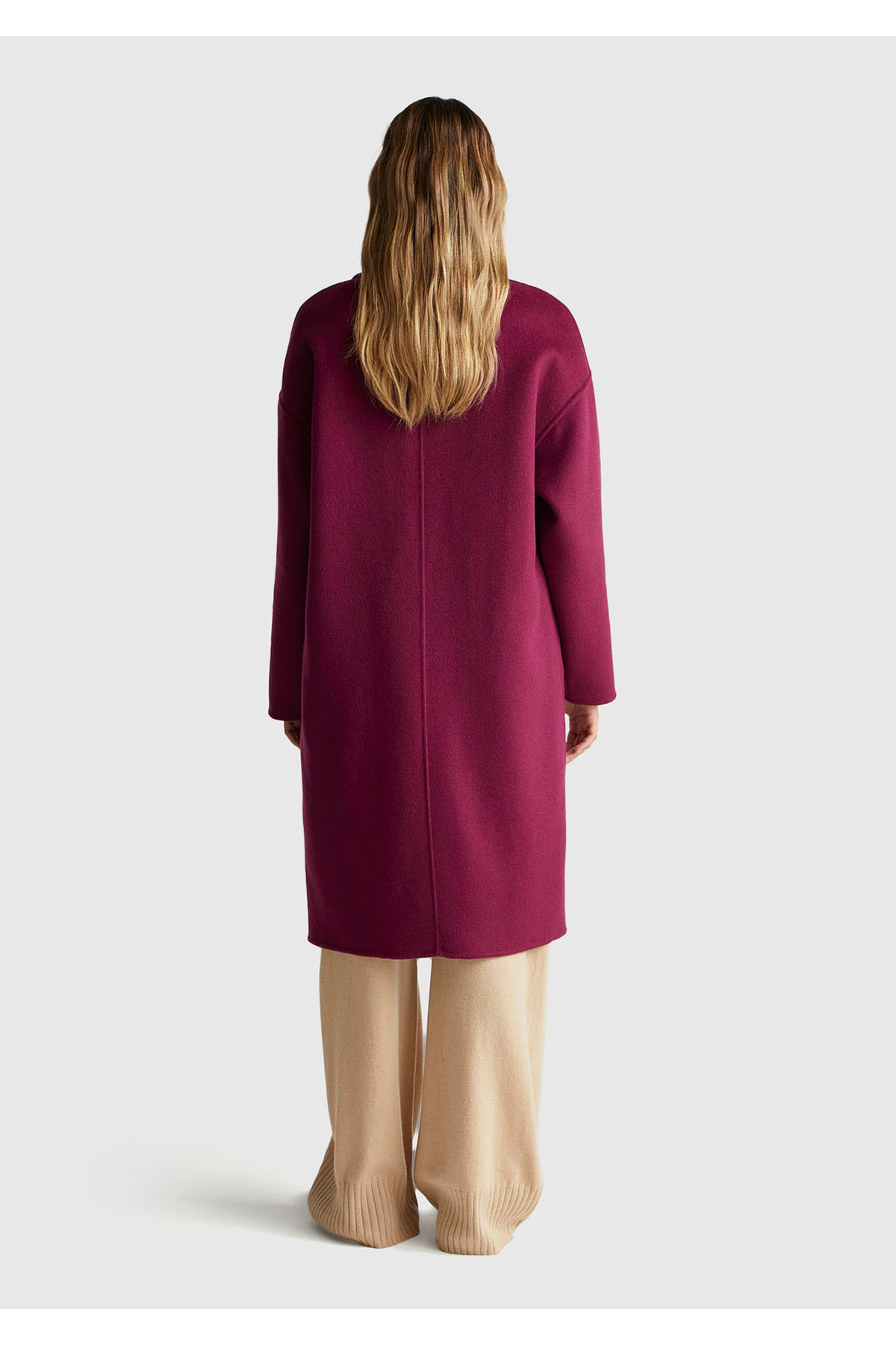 United Colors of Benetton  Kadın Mor Yün ve Viskoz Karışımlı Cep Detaylı Düğmeli Kruvaze Kaban - Görsel 3