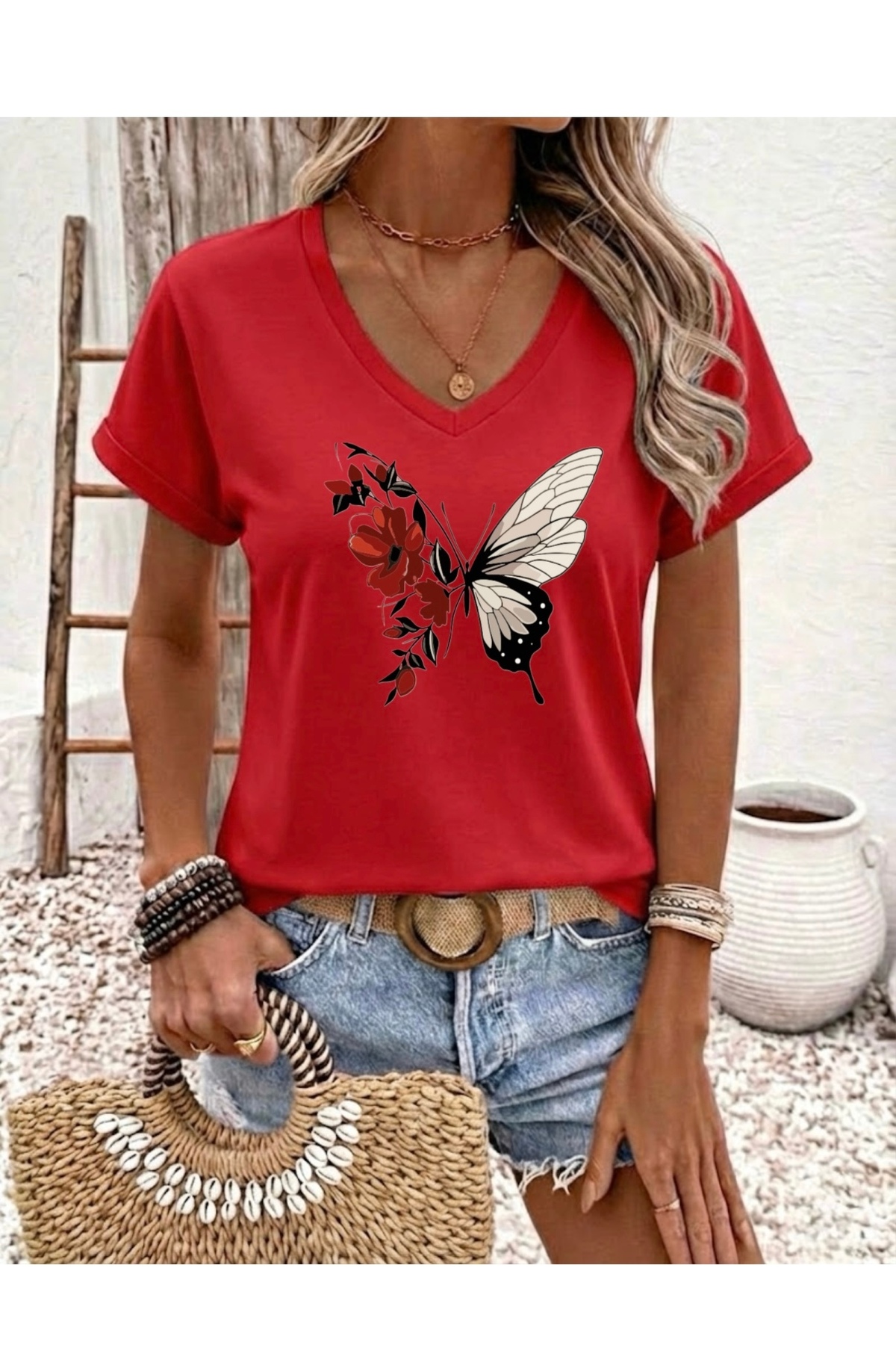 FUFLUNS TRICOU DE DAMĂ CU GULER ÎN V, MĂRIME MARE, CU IMPRIMEU FLUTURI ȘI FLO...