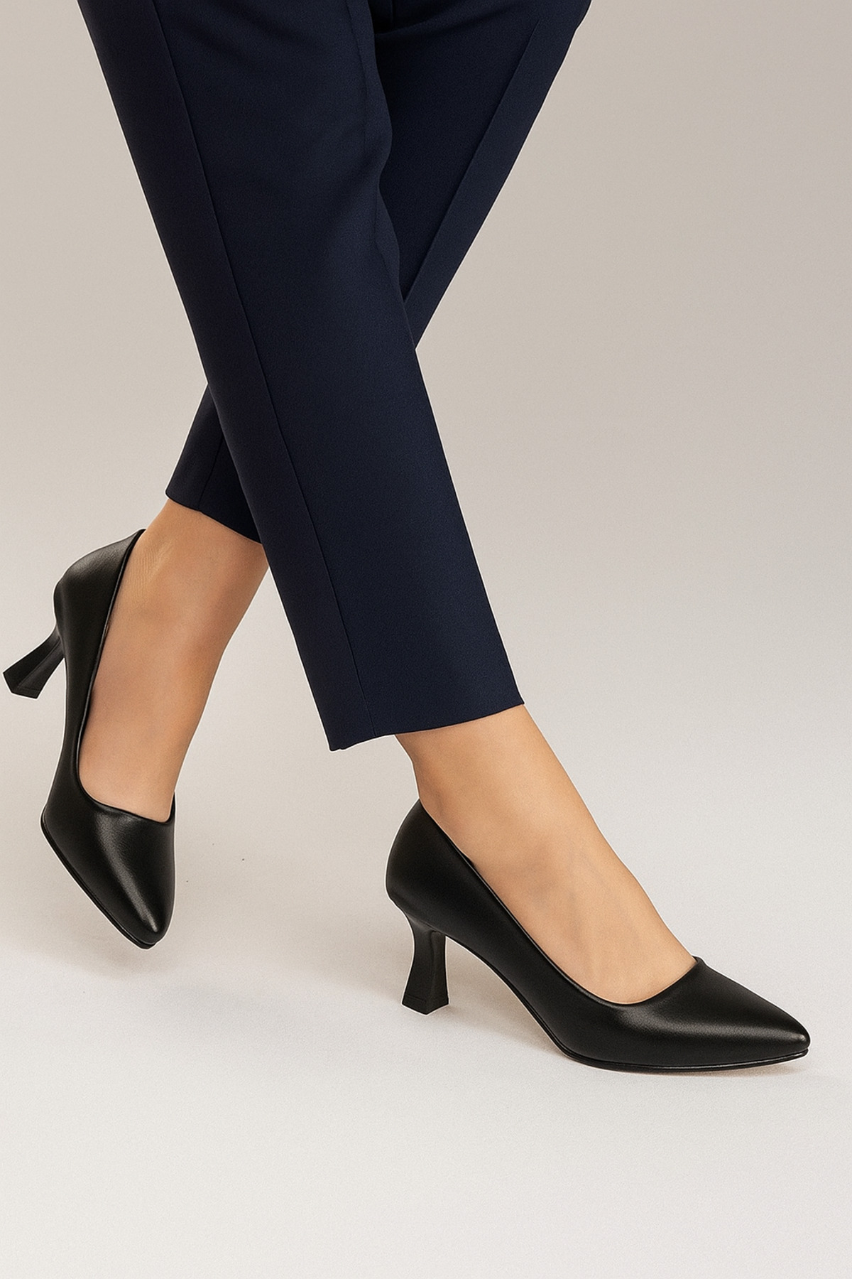 rephro store Stiletto ženske crne cipele sa srednjim potpeticama, udobne za s...