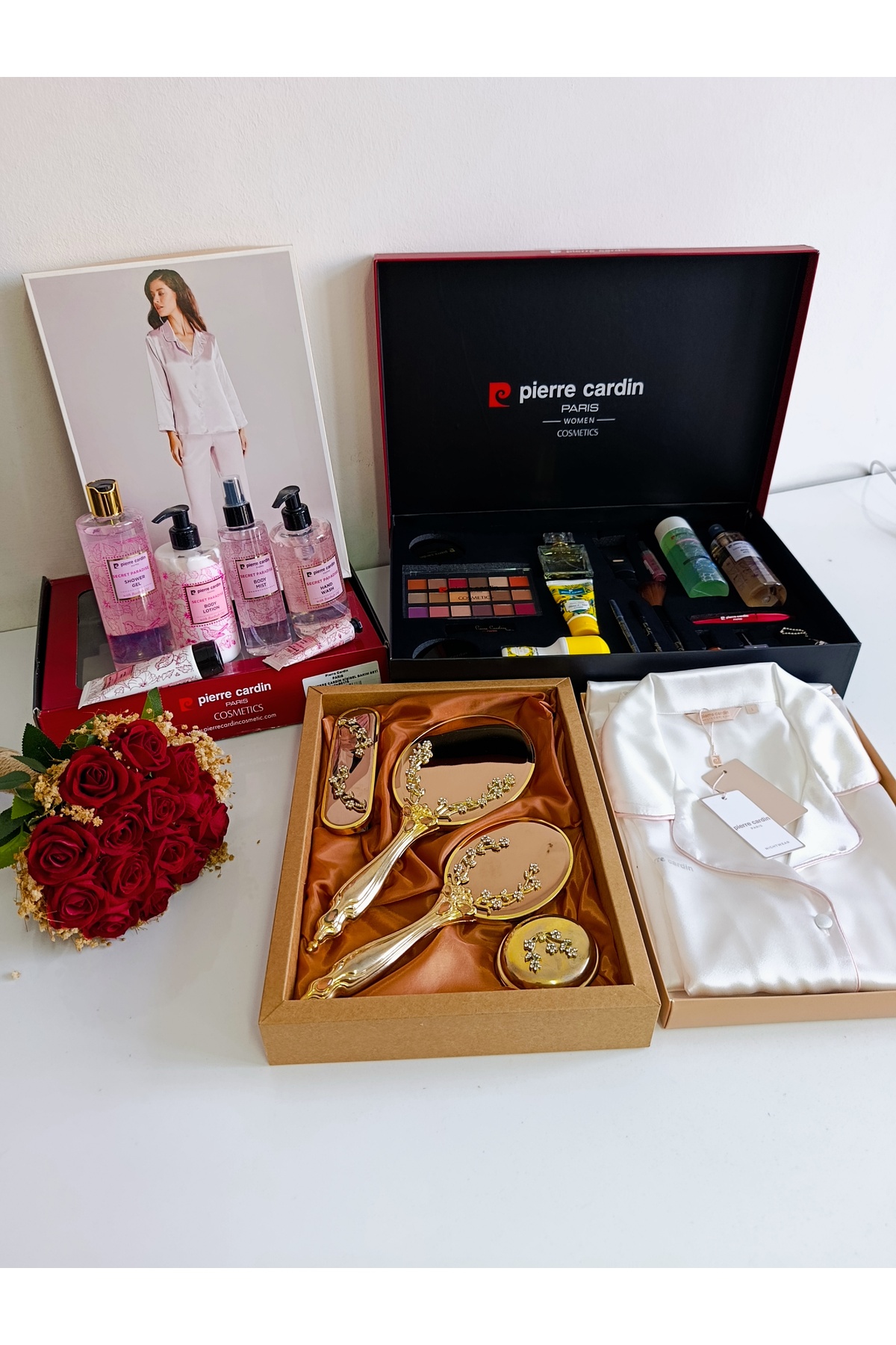 Pierre Cardin SATEN BİYELİ PİJAMA TAKIMI , 19'LU KOZMETİK SET ,GELİNAYNA