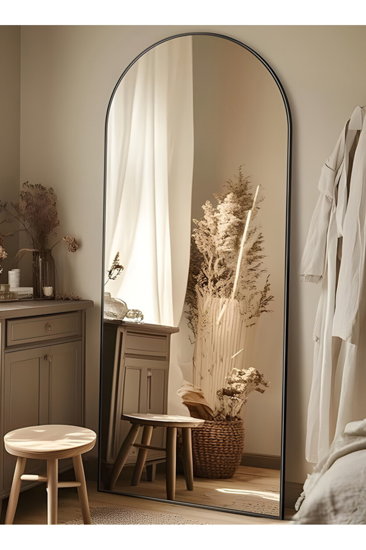 مرآة كبيرة بتصميم أنيق، مقاس 160×50 سم، بإطار معدن...