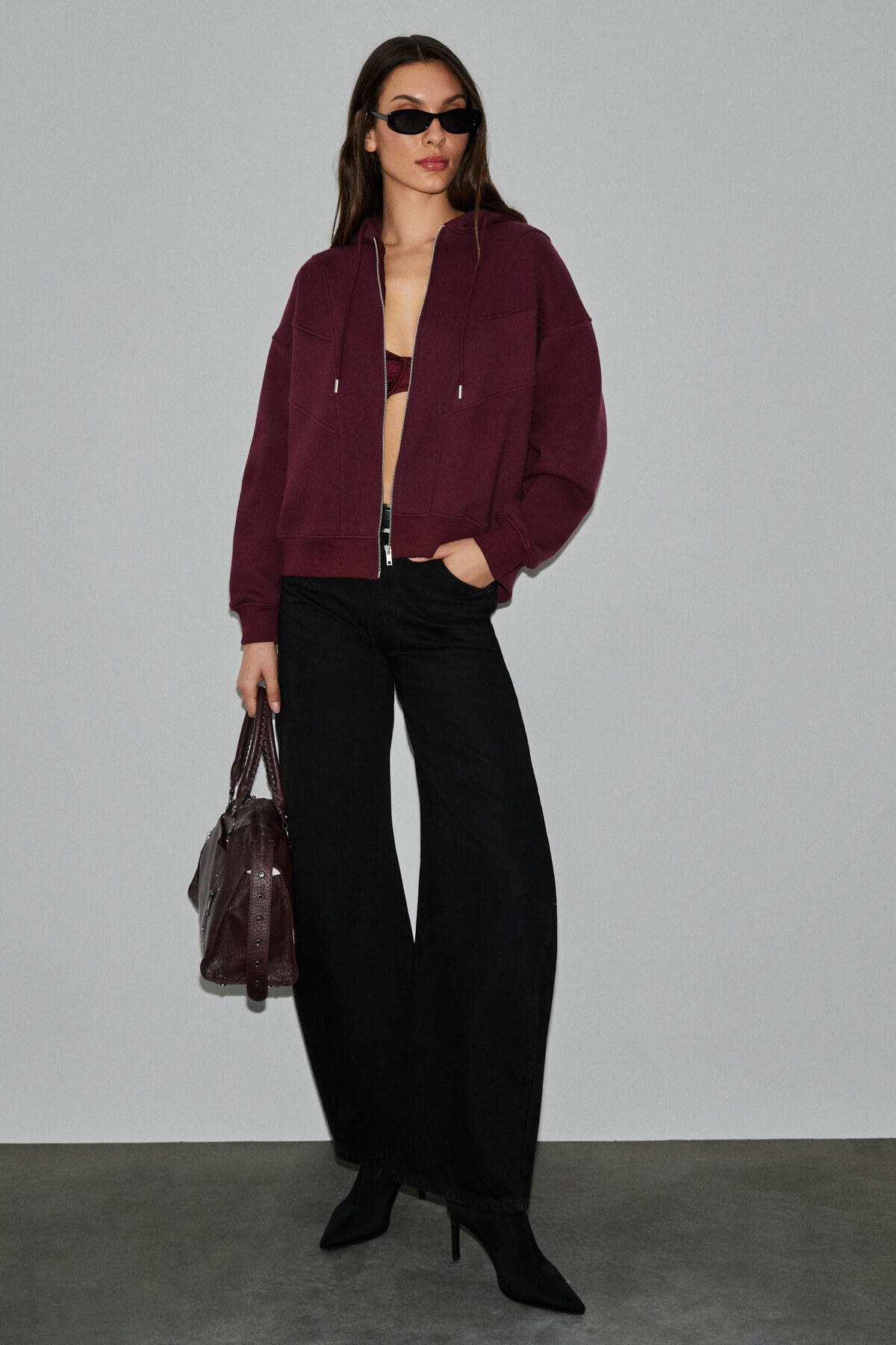 GRIMELANGE  VYSELLE Kadın Önü Kesikli Metal Fermuarlı Kapüşonlu Etiket Detaylı Oversize Bordo Sweatshirt - Görsel 5