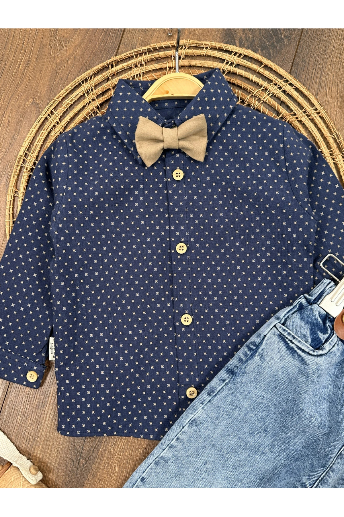 Bolly Baby Askı Kemerli Papyonlu Likralı Kot Pantolon Erkek Bebek/Çocuk Takım fotoğrafı 4 (önizleme)