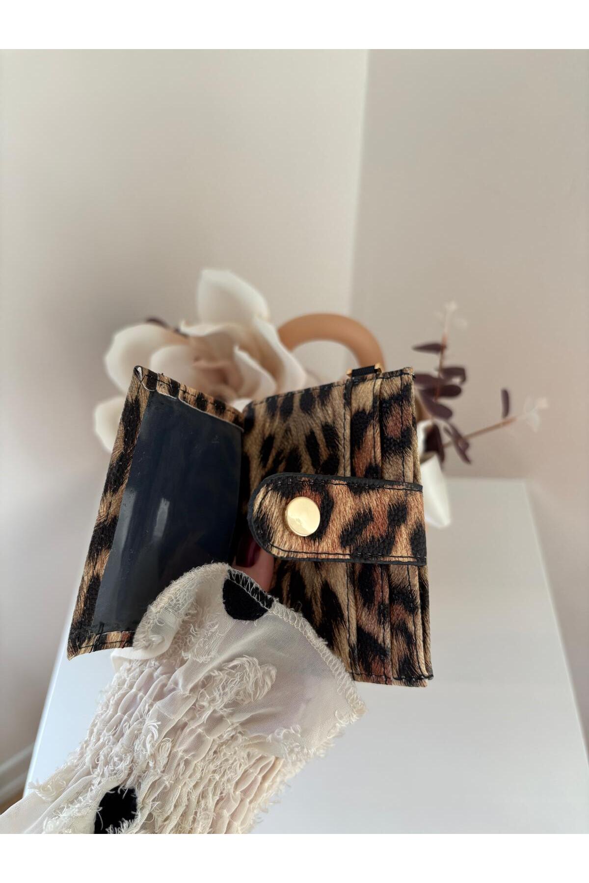 lalettobags  Kadın Anahtarlık Detaylı Leopar Desenli Cüzdan - Görsel 4