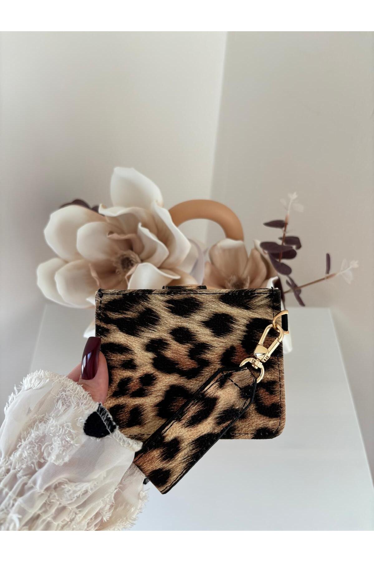 lalettobags  Kadın Anahtarlık Detaylı Leopar Desenli Cüzdan - Görsel 3