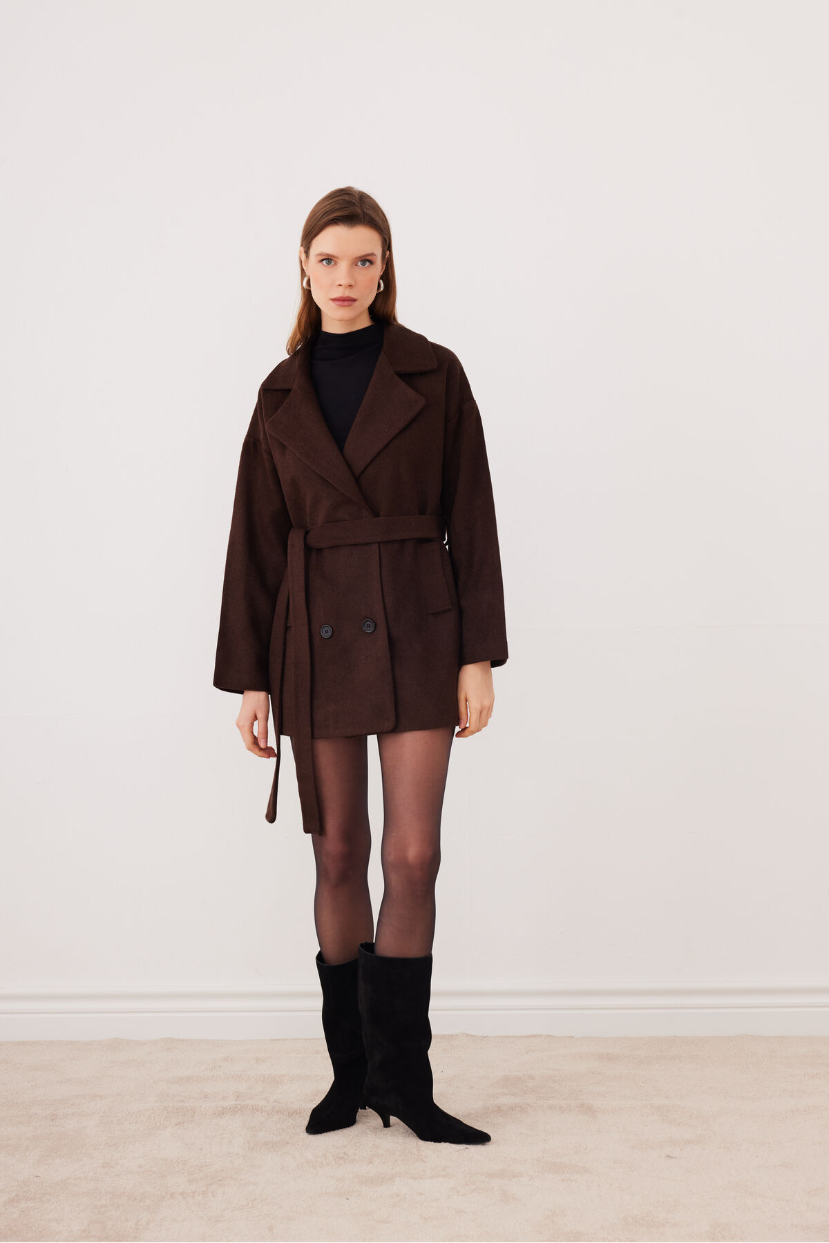 SevdeUgur  Kadın Kahverengi Oversize Kısa Kaşe Kaban Kemerli Astarlı - Sevde Ugur - Görsel 3