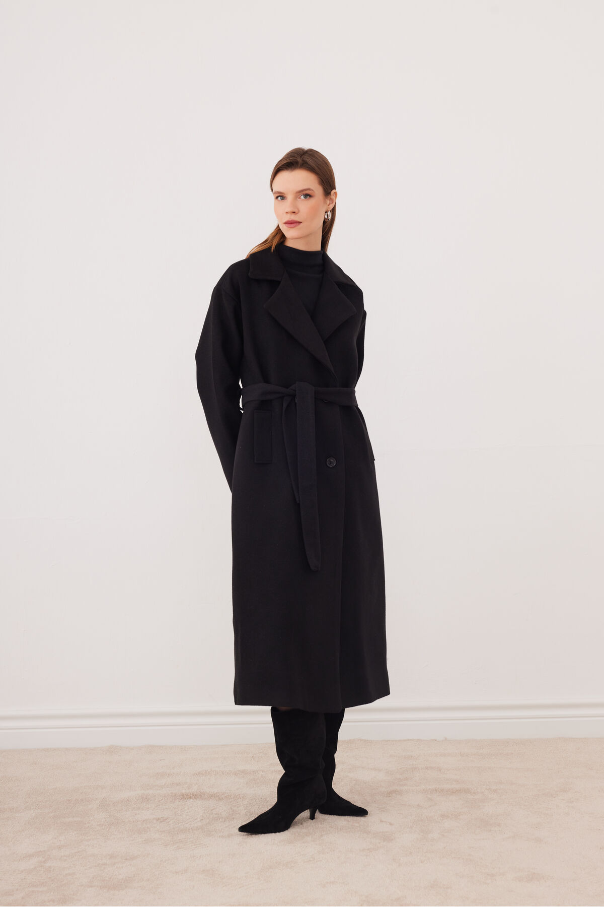 SevdeUgur  Kadın Kaşe Kaban Oversize Uzun Kemerli Astarlı Rahat Kalıp – Siyah - Sevde Ugur - Görsel 6