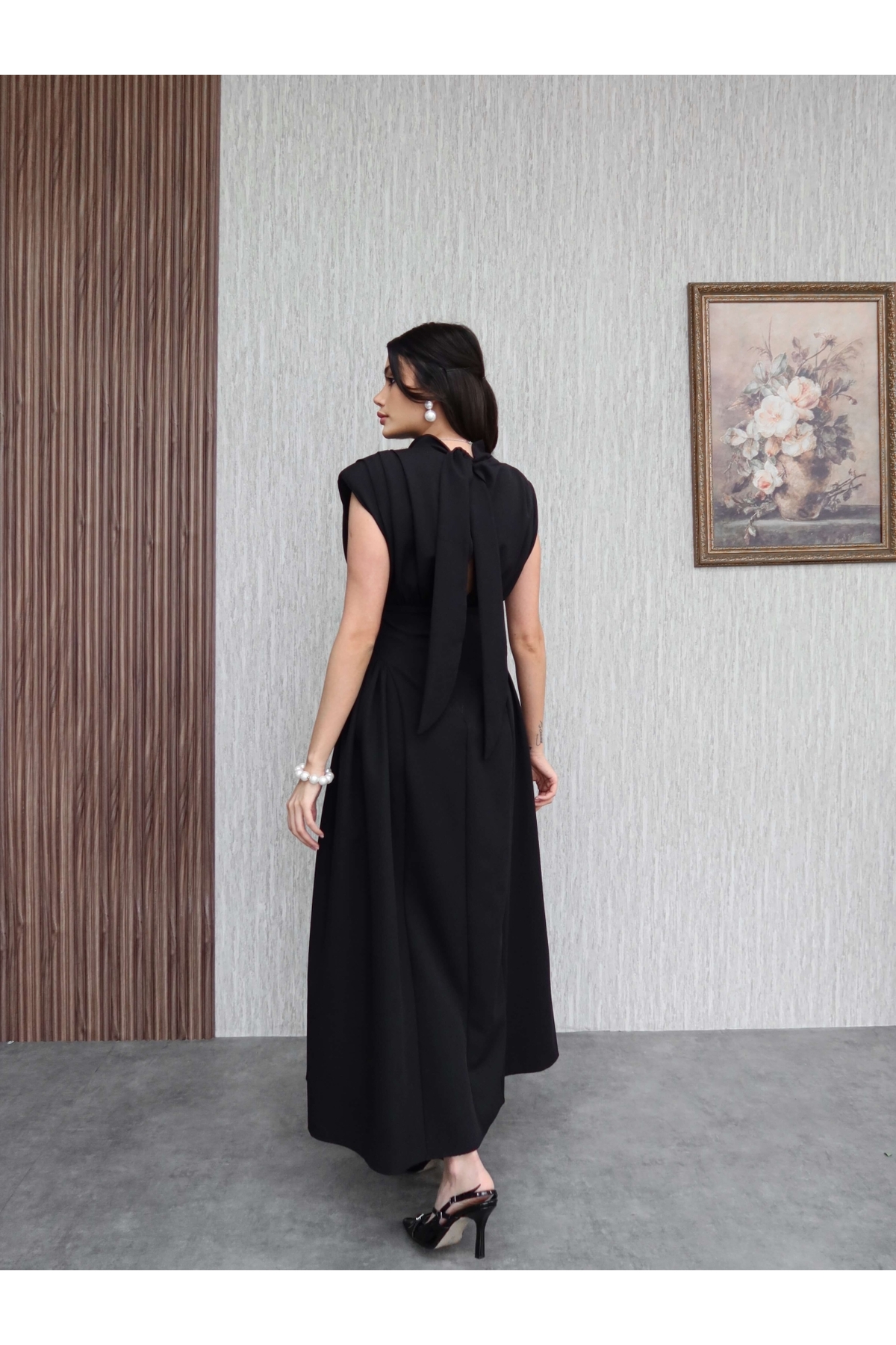 ESRAHELVACI  Vatkalı Sırt Bağlamalı Sıfır Kol Elbise - Görsel 6
