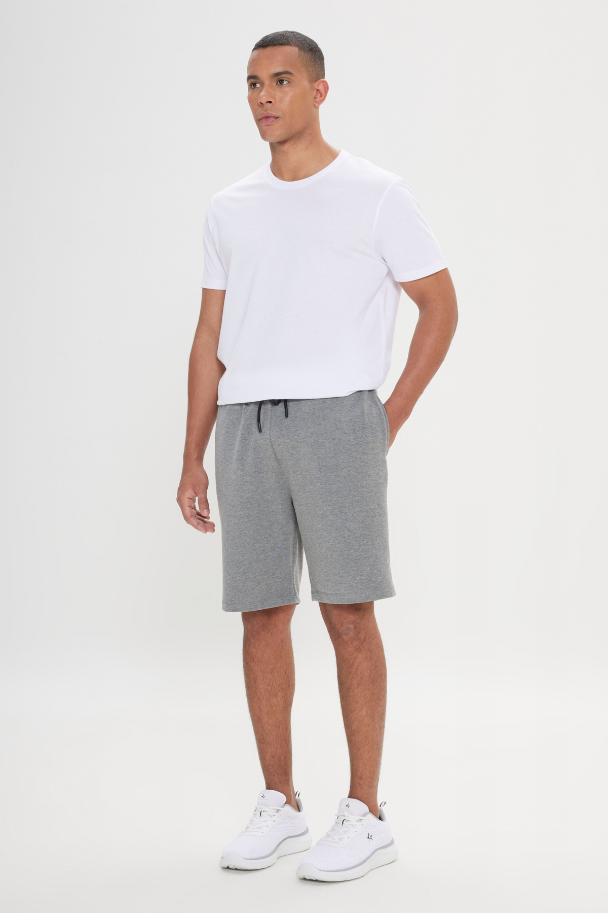 AC&Co / Altınyıldız Classics Erkek Gri Melanj Standart Fit Günlük Rahat Spor Örme Şort