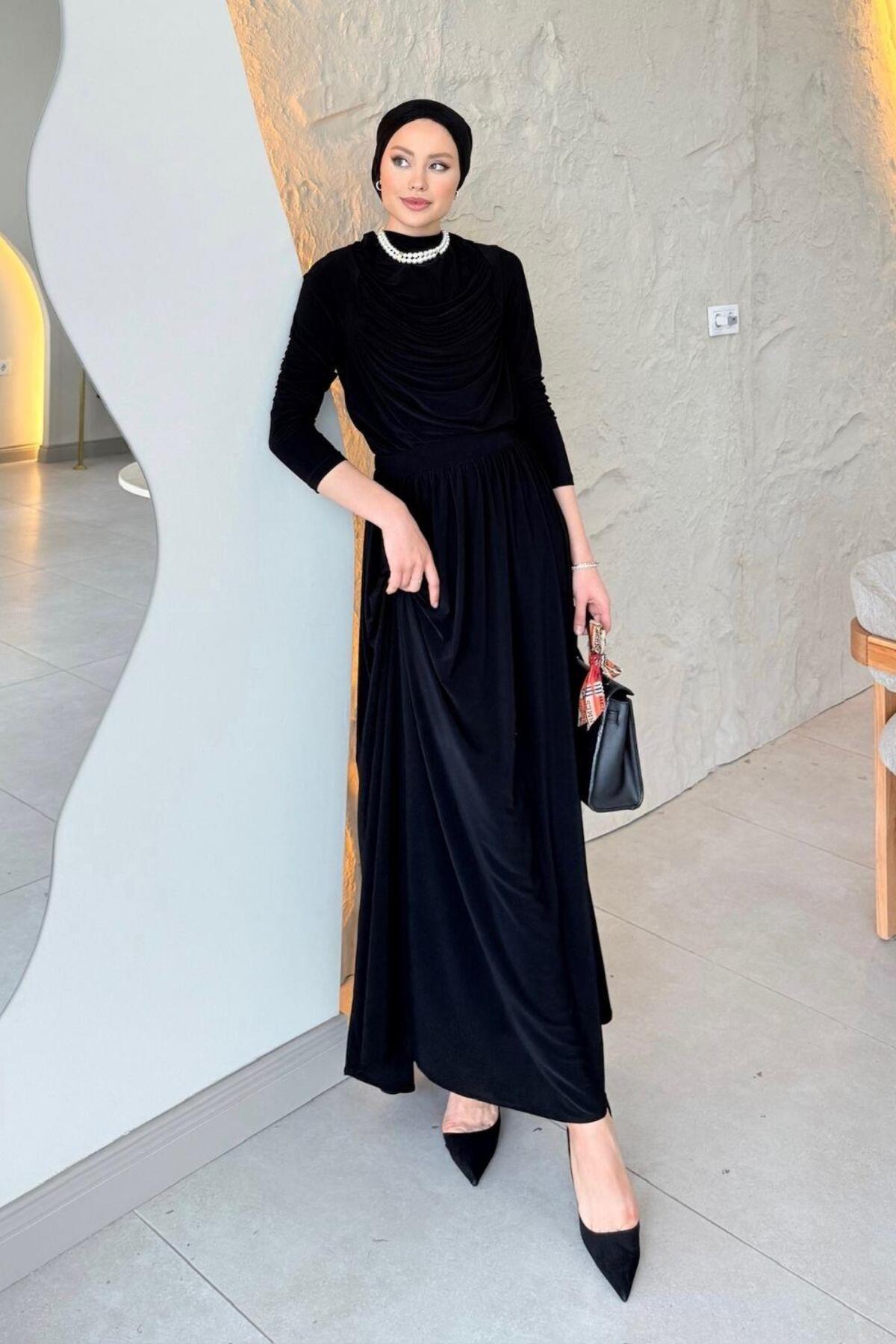 Icon Sandy Skirt Set Black