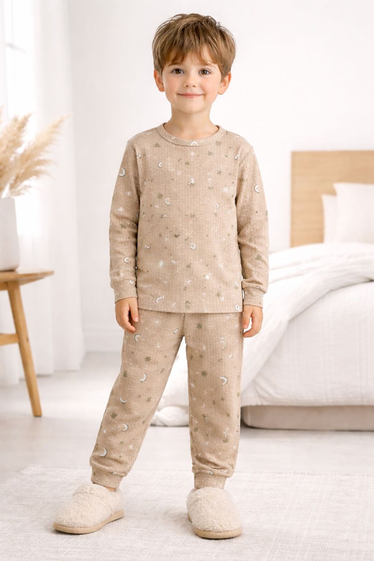 mışıl mışıl kids Erkek Çocuk Bej Renkli Ay Dedeli Yıldızlı Pamuklu Pijama Takımı -GENİŞ KALIP fotoğrafı 2 (önizleme)