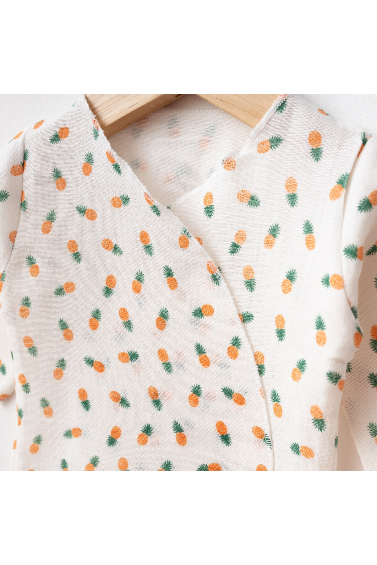 tinibud GOTS Sertifikalı Ananaslı %100 Organik Pamuk Müslin Yenidoğan Hastane Çıkışı Seti Şık Hediye Paketli fotoğrafı 4 (önizleme)