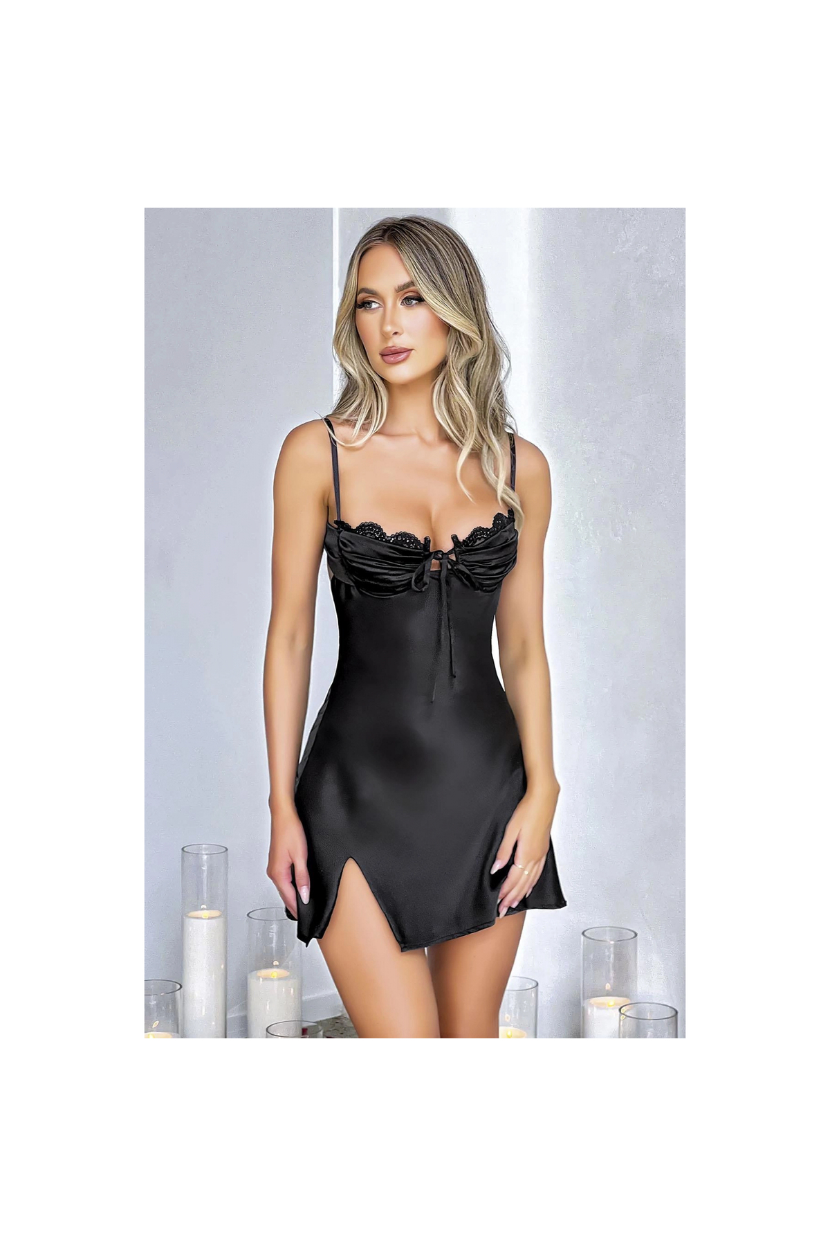 Narnuga Özel Tasarım Yırtmaçlı İnce Askılı Dantel İşlemeli Siyah Mini Saten Gecelik