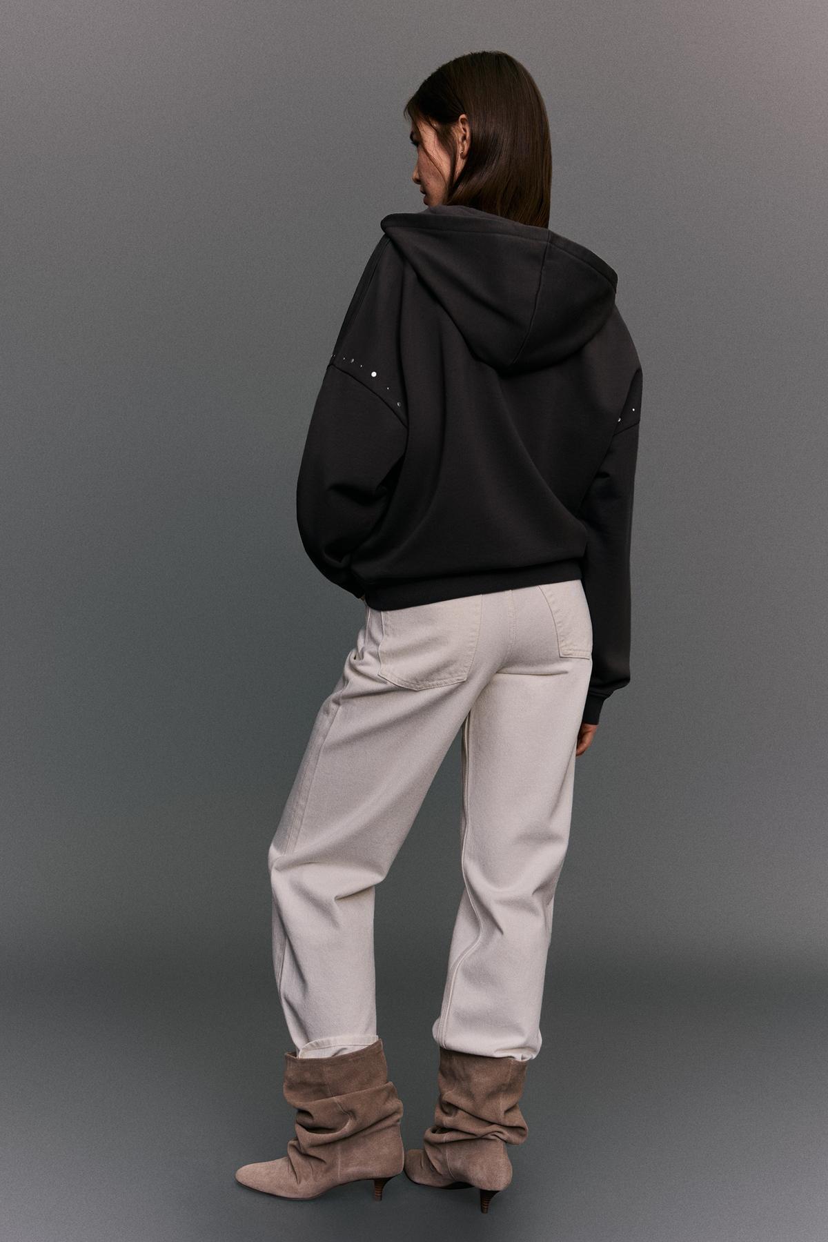 Bershka  Zımba detaylı fermuarlı kapüşonlu sweatshirt - Görsel 2