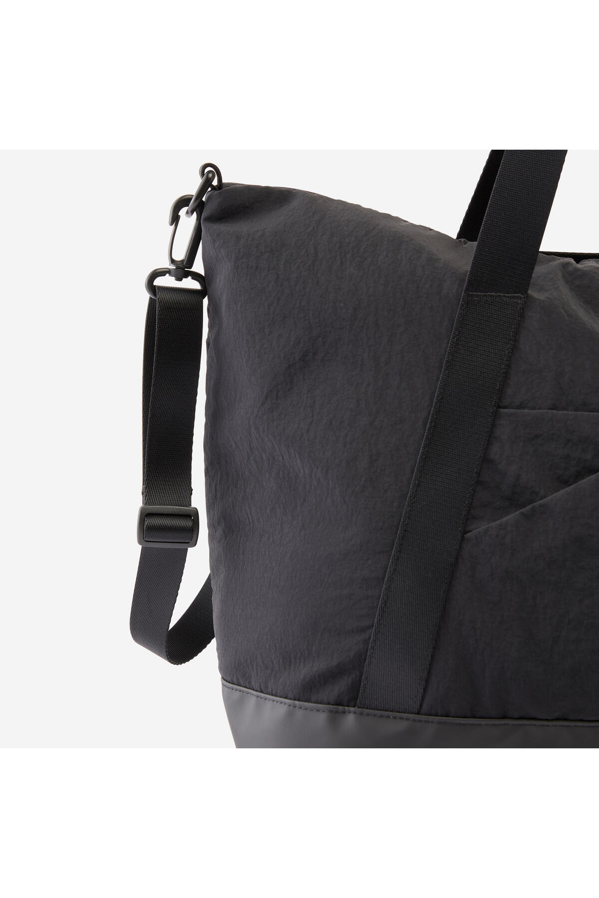 Decathlon Spor Çantası - Su Geçirmez Cep - 28 L görsel 3