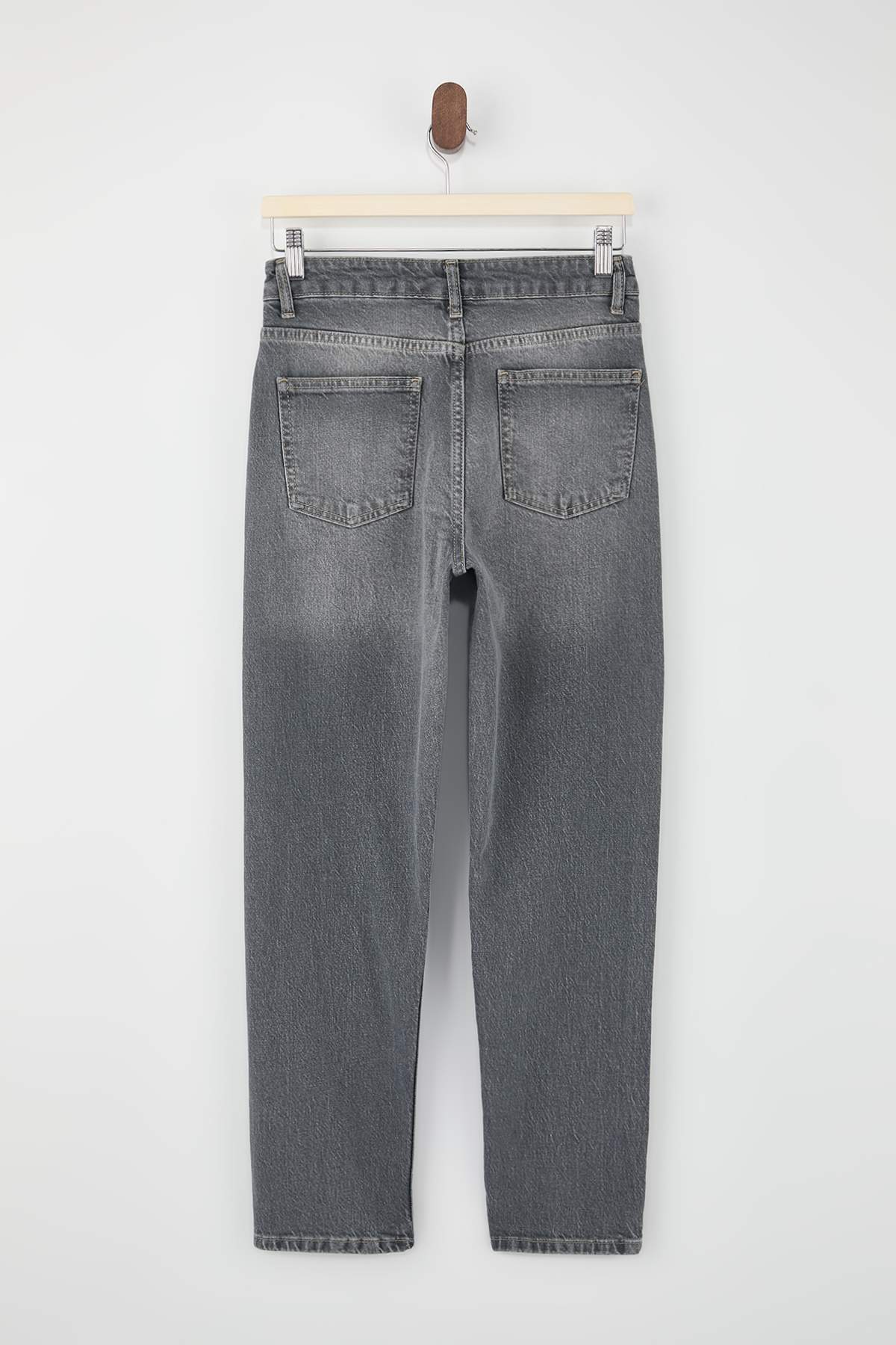 Trendyolmilla  Gri Yüksek Bel Bilek Boy Az Esnek Mom Jeans TWOSS26JE00112 - Görsel 6