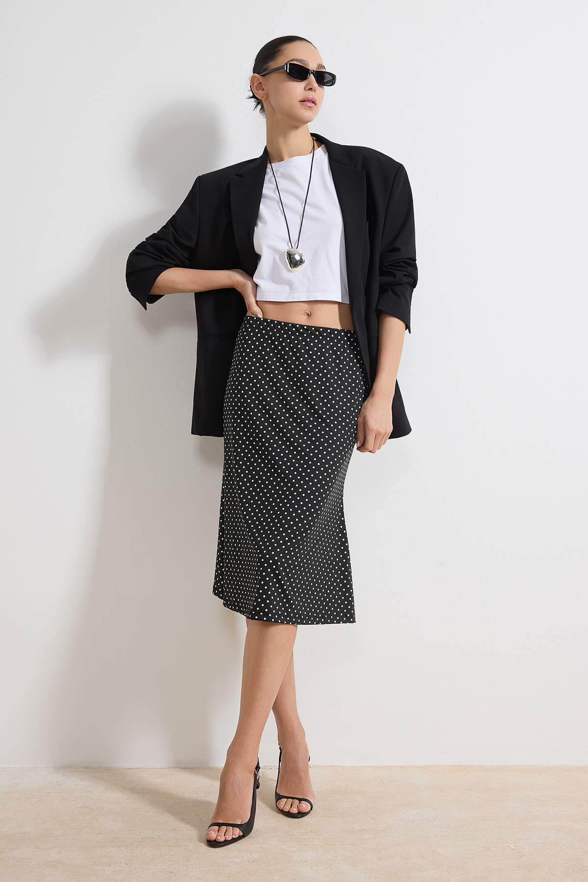 Trendyolmilla  Çok Renkli Puantiyeli Balık Normal Bel Midi Esnek Örme Etek TWOSS26ET00039