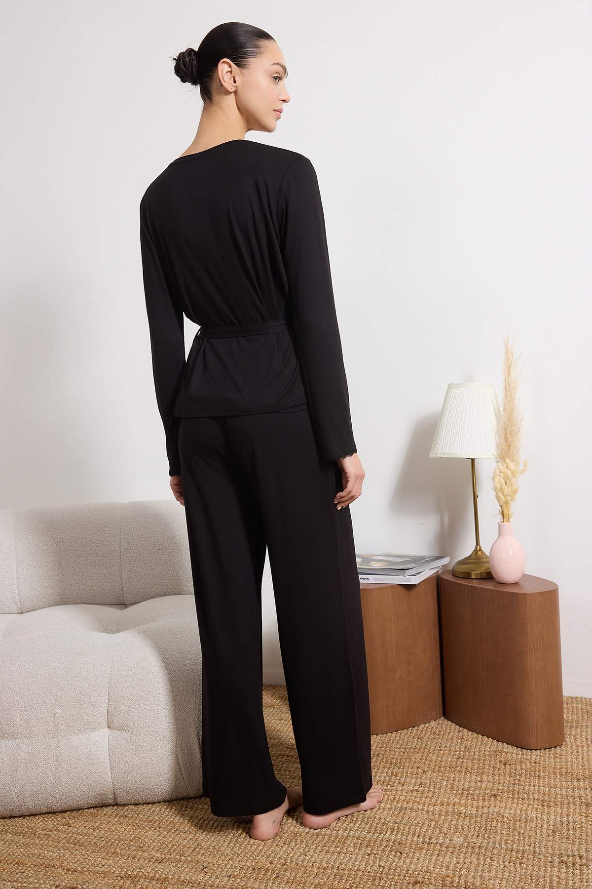 Trendyolmilla  Siyah 3'lü Dantelli Viskon Örme Pijama Takımı THMSS26PT00056 - Görsel 4