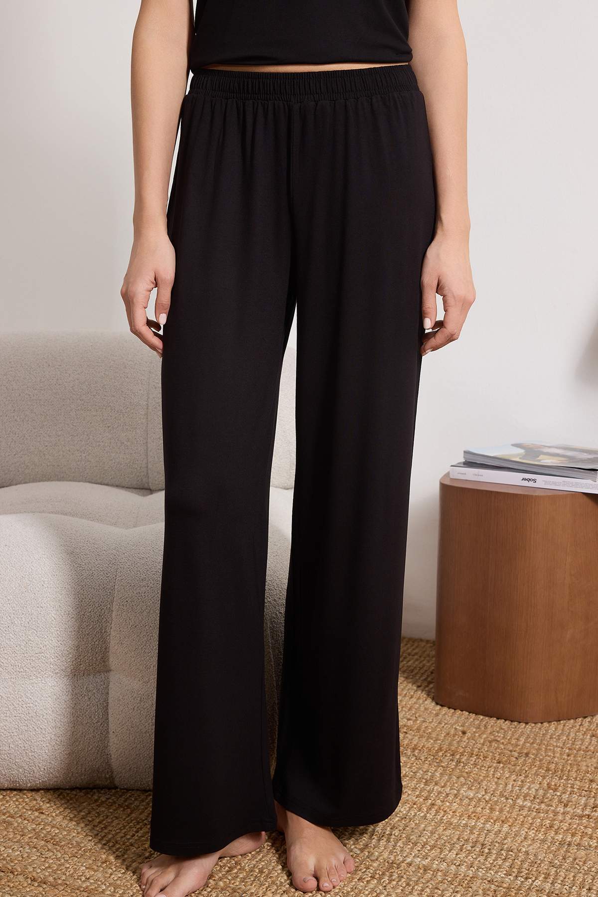 Trendyolmilla  Siyah 3'lü Dantelli Viskon Örme Pijama Takımı THMSS26PT00056 - Görsel 3