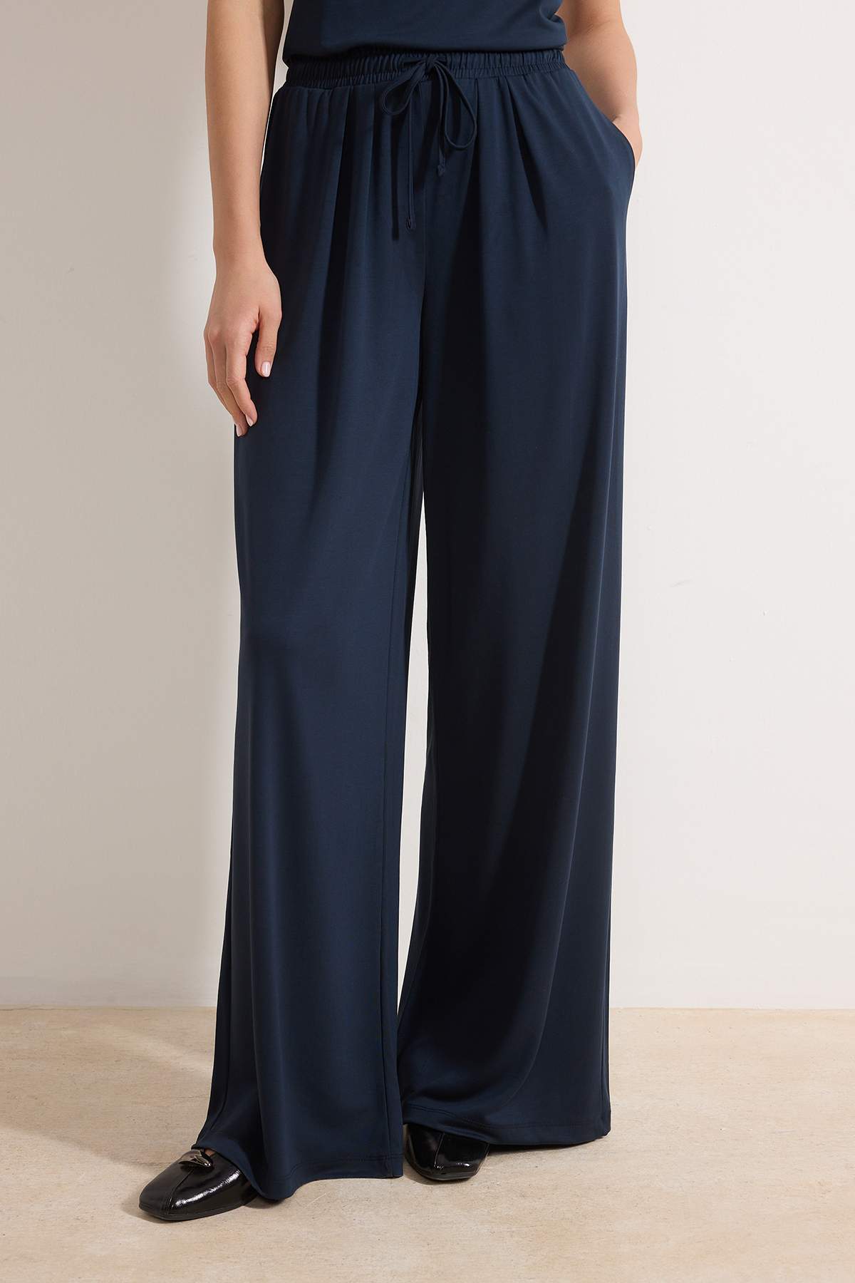 Trendyolmilla  Antrasit Fitted/Vücuda Oturan Kolsuz Pike Premium Örme Alt-Üst Takım TWOSS26AU00039 - Görsel 2