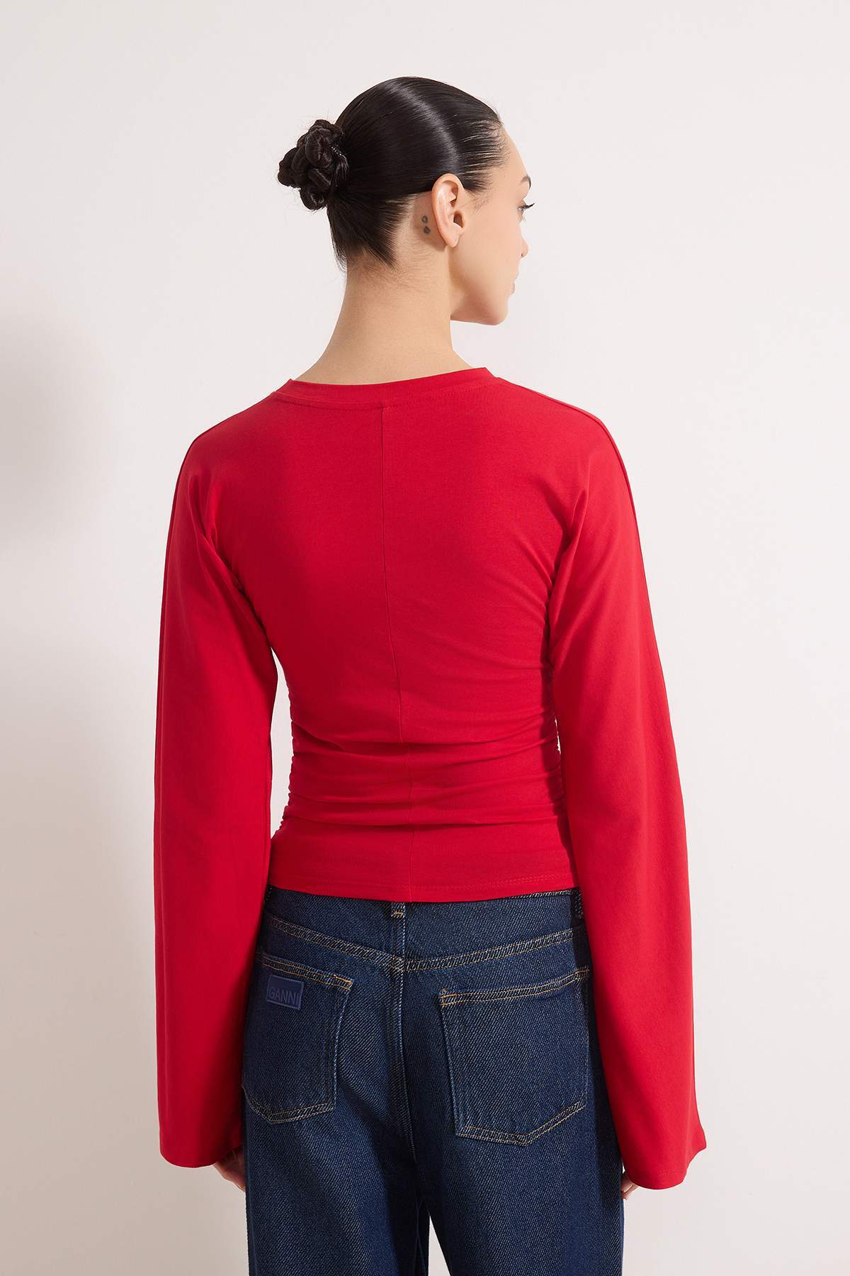 Trendyolmilla  Kırmızı İspanyol Kol Büzgü Detaylı Regular/Normal Kalıp Örme Bluz TWOAW26BZ00293 - Görsel 8