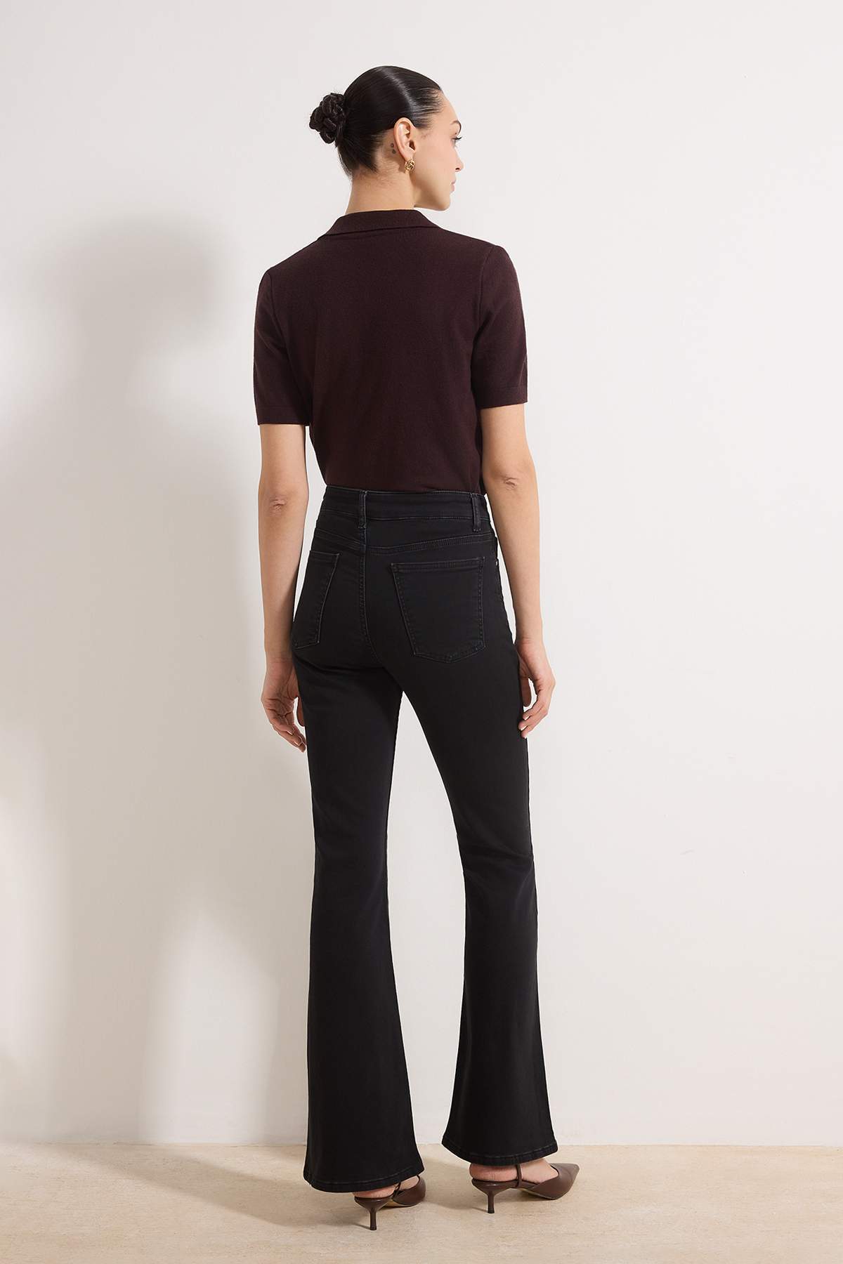 Trendyolmilla  Siyah Yüksek Bel Flare Yumuşak Ekstra Esneyen Örme Kot/Jeans TWOSS26JE00091 - Görsel 5