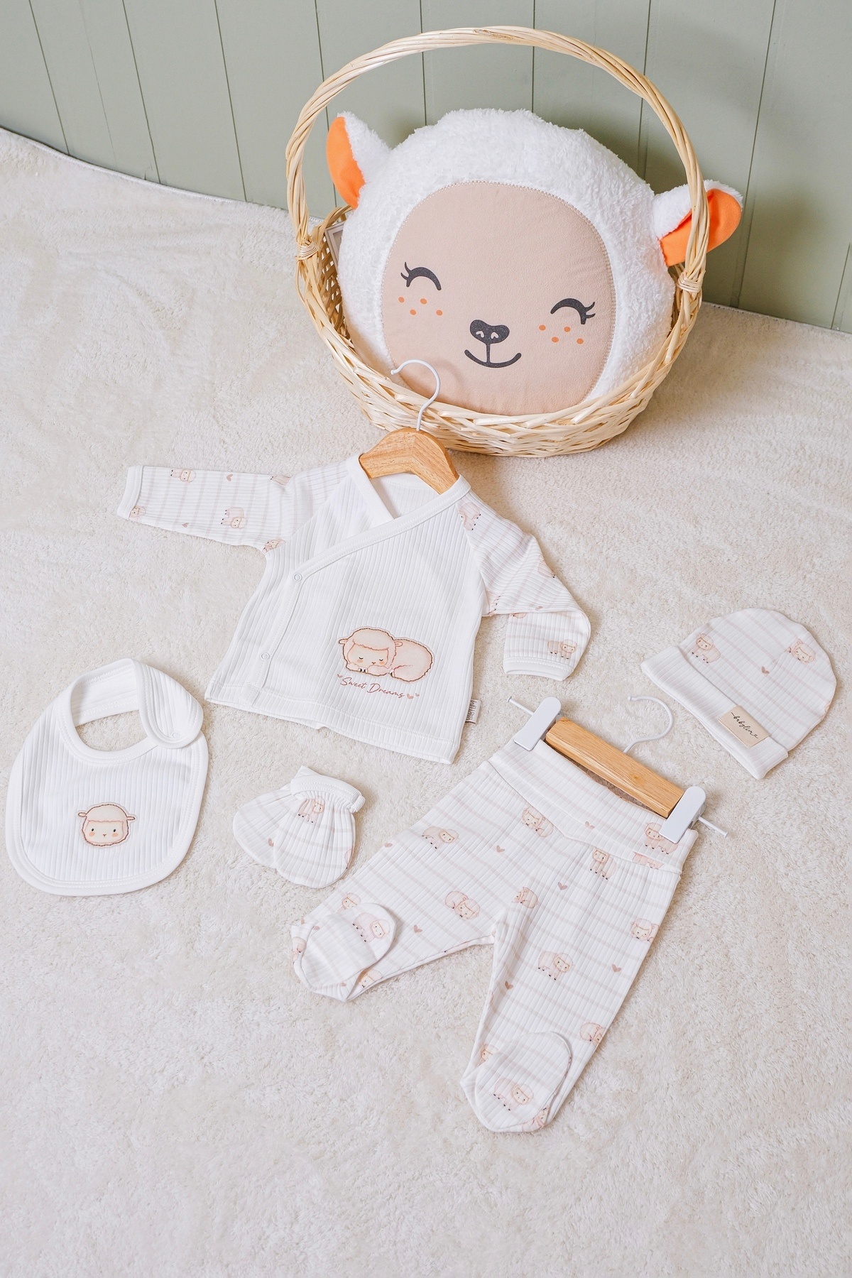 BABYLİM Kalpli Kuzucuklar Hastane Çıkışı %100 Pamuk Unisex Bebek 0-3 AY Yenidoğan Seti fotoğrafı 4 (önizleme)