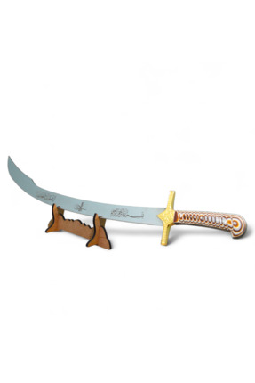 MERTCAN KNİFE Yalmanlı kılıç Tasarımlı Ahşap Stantlı Dekoratif Masaüstü Obje ...