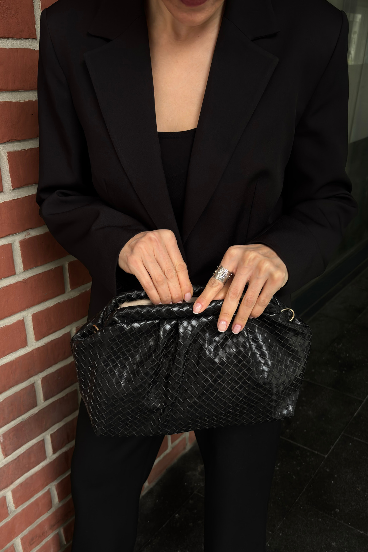 yako Valerina Örgü Dokulu Clutch Çanta, Çapraz Askılı Kadın Omuz Çantası (23×38×10 cm) görsel 2