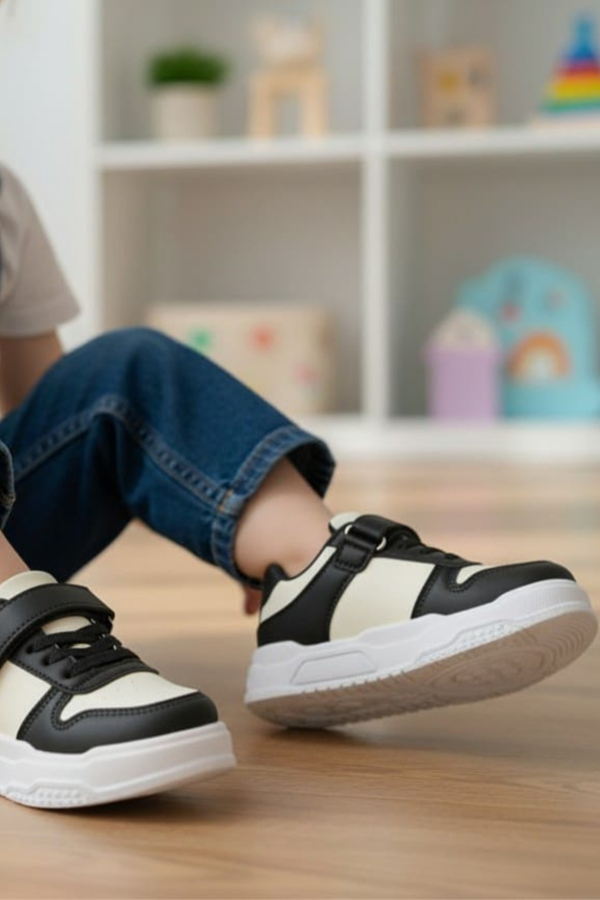 HİGHRUN Unisex Çocuk Okul Ayakkabısı Bağcık ve Cırt Cırtlı Spor Ayakkabı fotoğrafı 4 (önizleme)