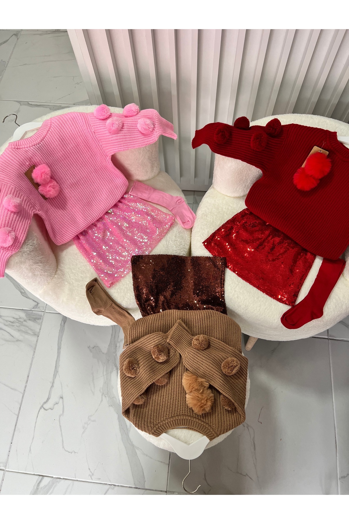 TREND NATURAL Kız Çocuk Bebek Kırmızı Ponponlu Kazak &Pullu Etek &Toka&Çorap Takım 6Ay-8Yaş fotoğrafı 3 (önizleme)