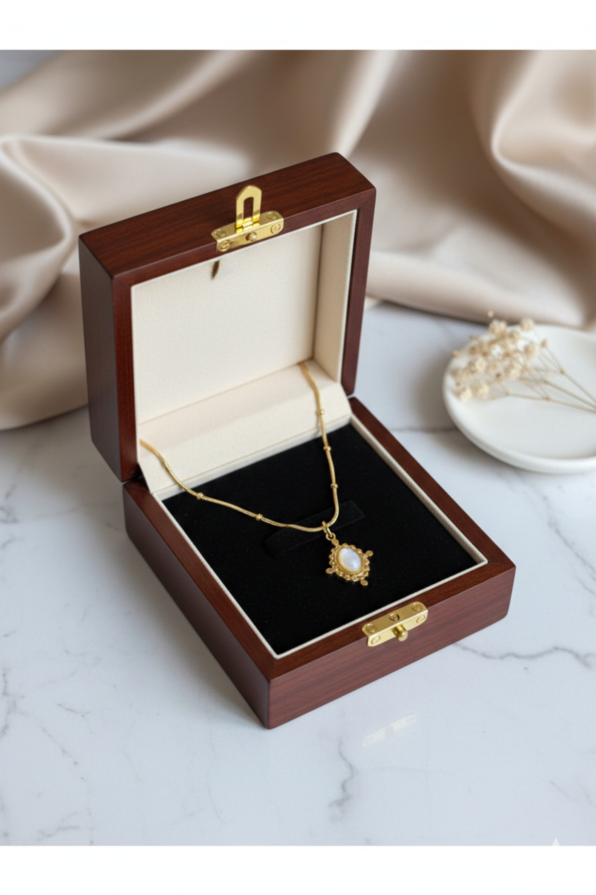 Taşlı Vintage Çelik Zincirli Gold Kadın Kolye (40 + 5 cm) – Sevgililer Günü Özel - Detay Görseli 2