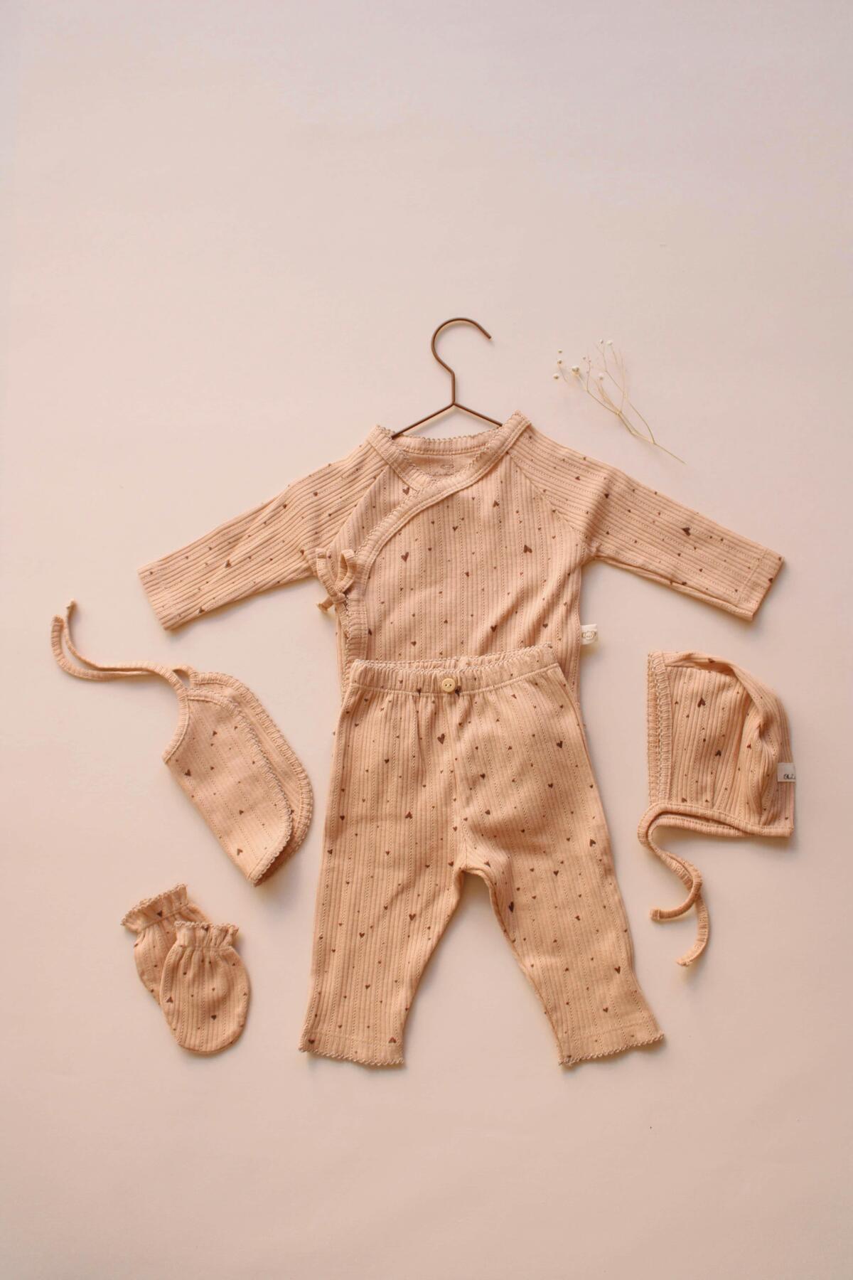 OhlalaKoala 5li Kruvaze Yenidoğan Set Kalp Baskılı Model 5 (0-3 Ay) fotoğrafı 5 (önizleme)