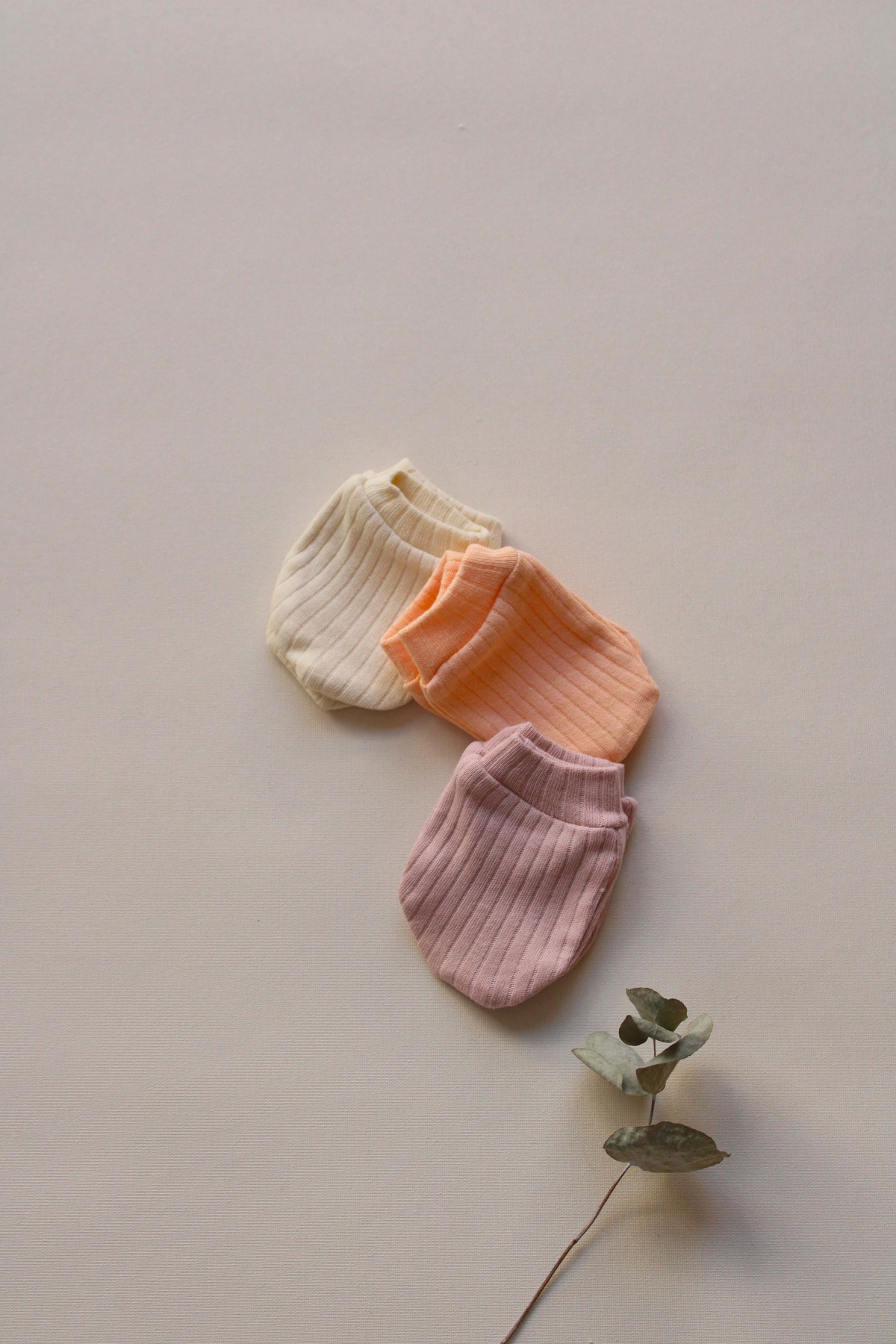 OhlalaKoala 3lü Lila-turuncu-krem Yenidoğan Eldiven Set fotoğrafı 5 (önizleme)