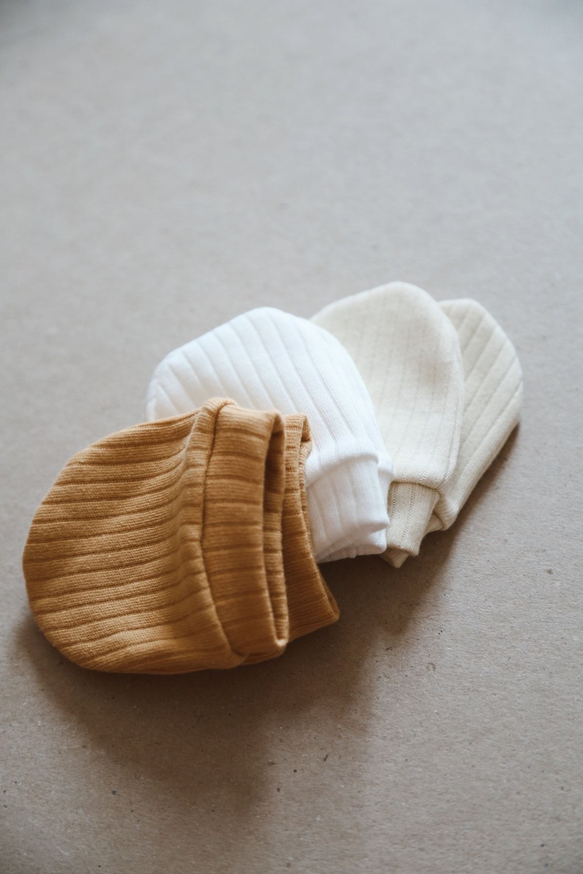 OhlalaKoala 3lü Hardal-Krem-Beyaz Yenidoğan Eldiven Set Model 1 fotoğrafı 2 (önizleme)