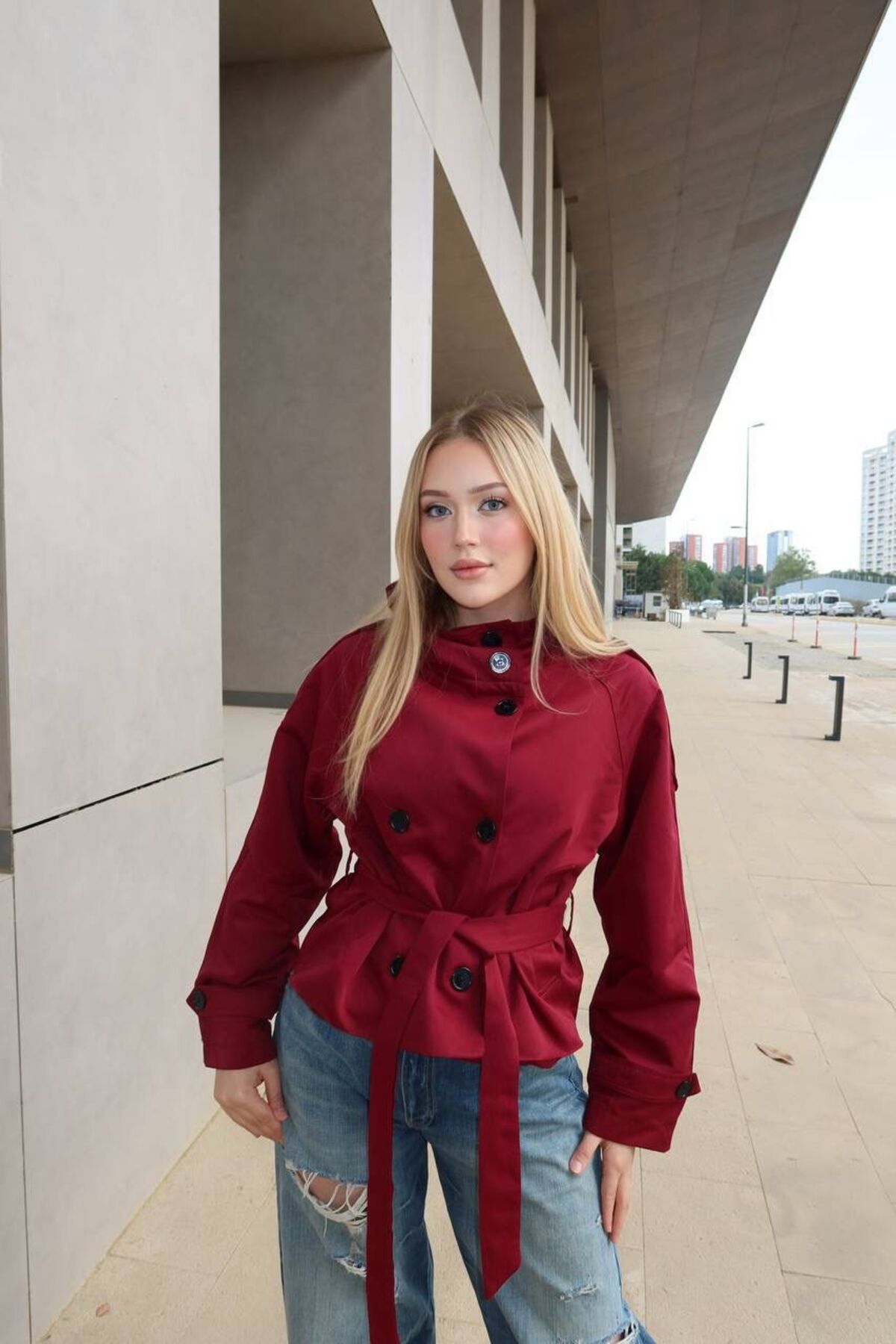 NEW JOURNAL Kadın Bordo Apolet Detay Kuşaklı Kısa Trençkot YEL221761 görsel 2