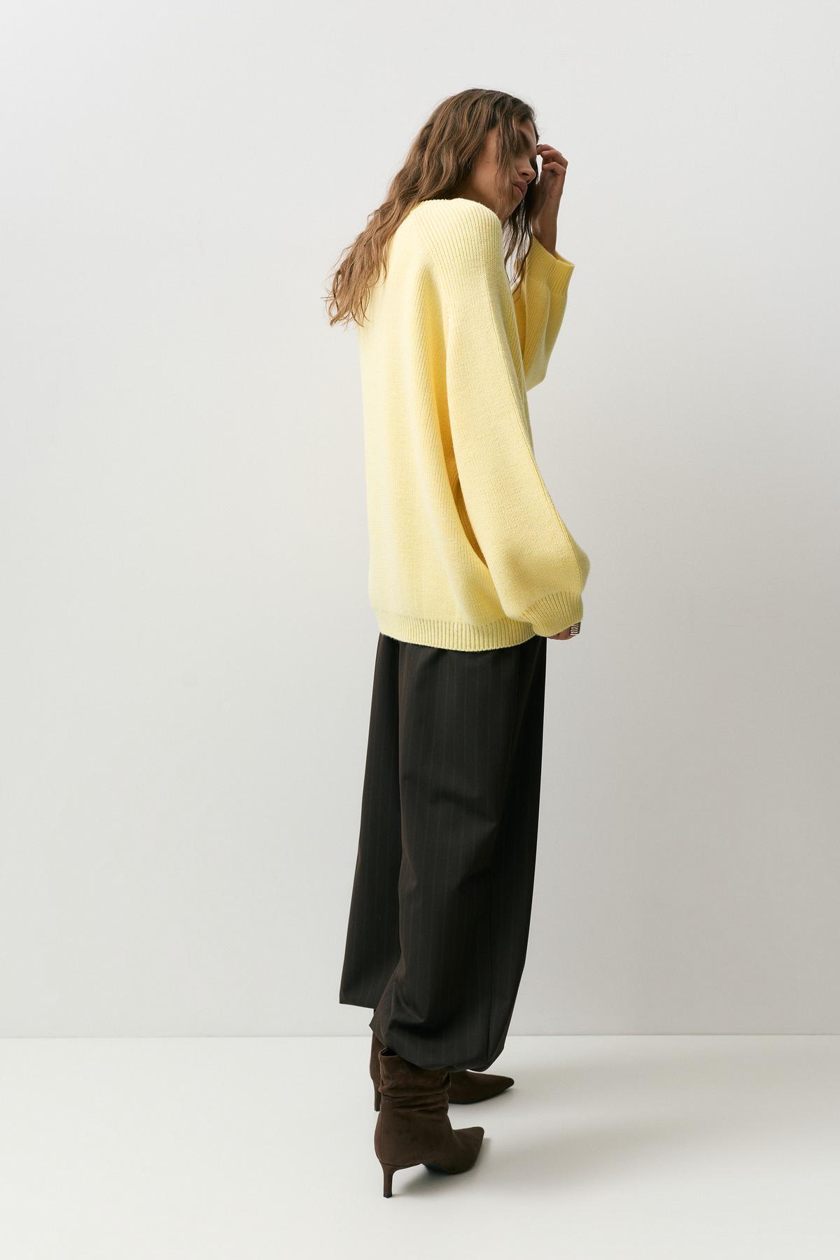 Pull & Bear  Asimetrik etekli oversize kazak - Görsel 4