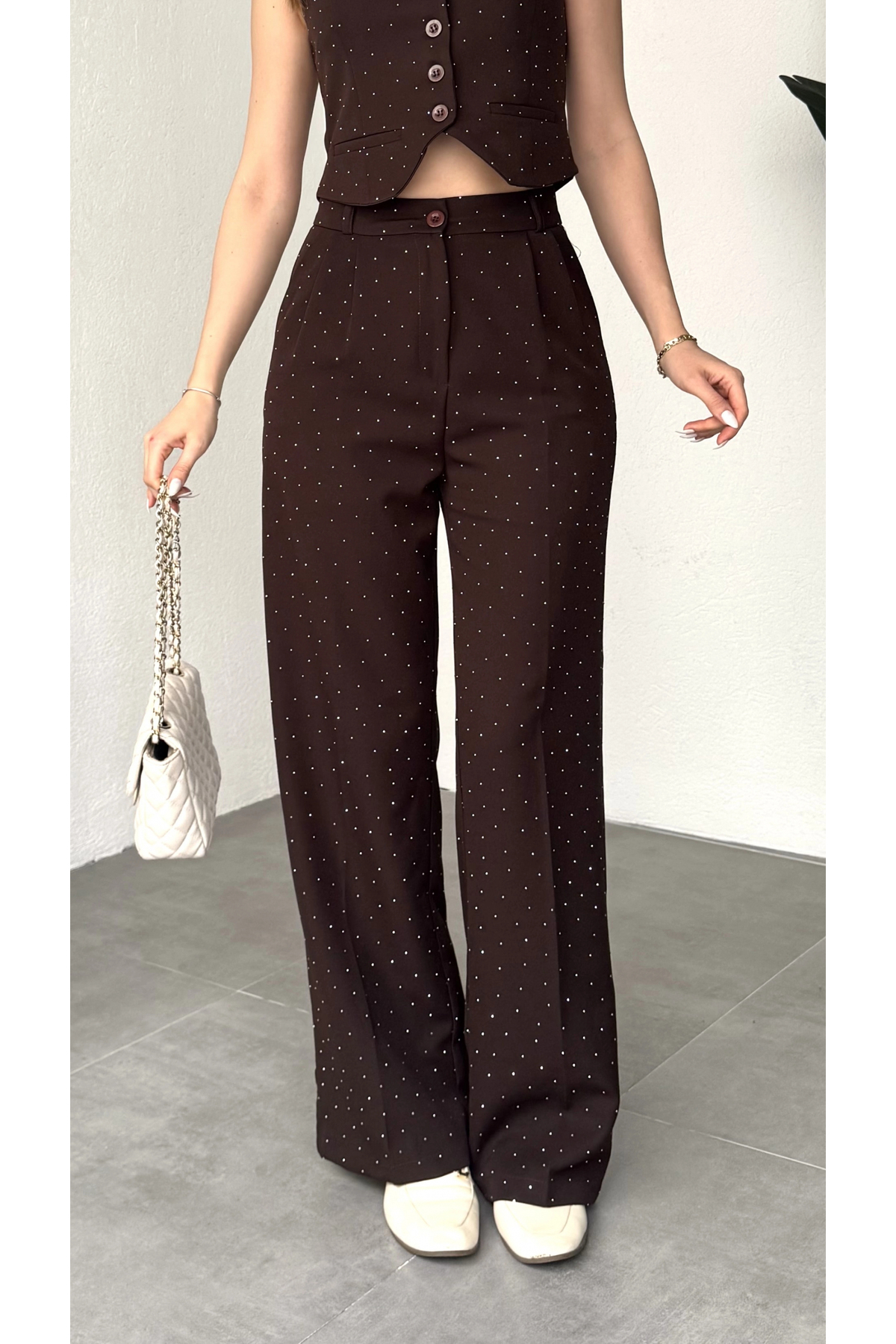 asfamoda  Kadın Kahverengi Taşlı Pırıltılı Yüksek Bel Bol Paça Pileli Palazzo Pantolon - Görsel 3