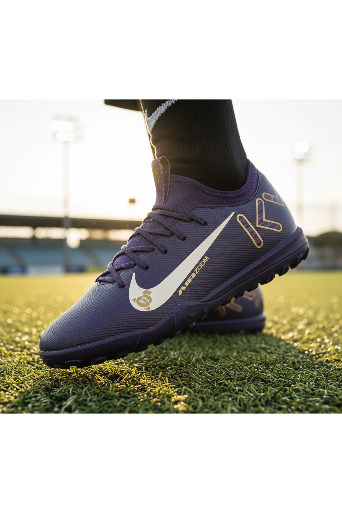 Nike Mercurial Jr Zoom Vapor 16 Km Çocuk Mor Halı Saha Ayakkabısı
