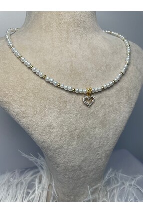 Aurevyn Design Zirkon Taşlı Kalp Detay Cam İnci Kolye - Altın Kaplama Detaylı...