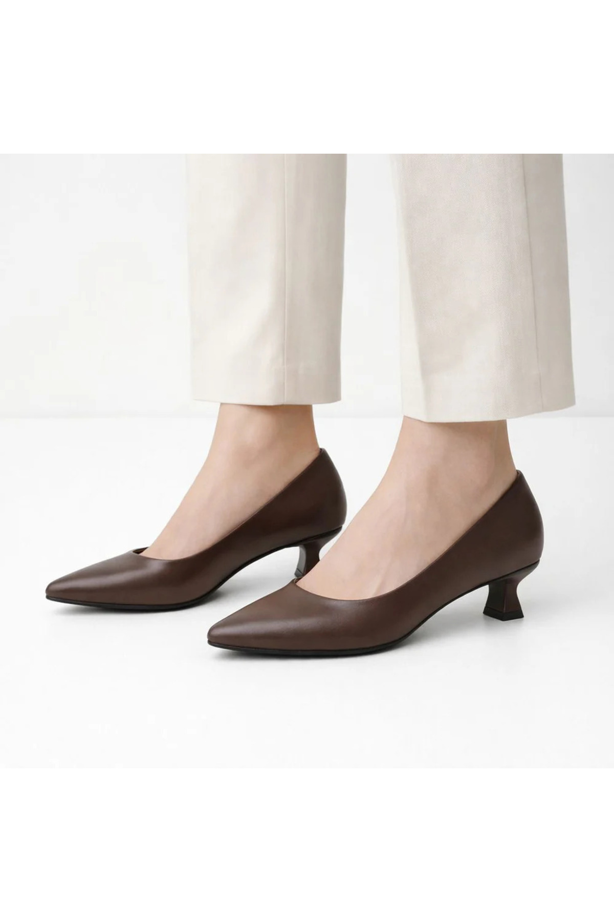 YadeGrande  Diva Kadın Büyük Numara (41-42-43) Acı Kahve Deri 3 cm Şampanya Mini Topuklu Stiletto