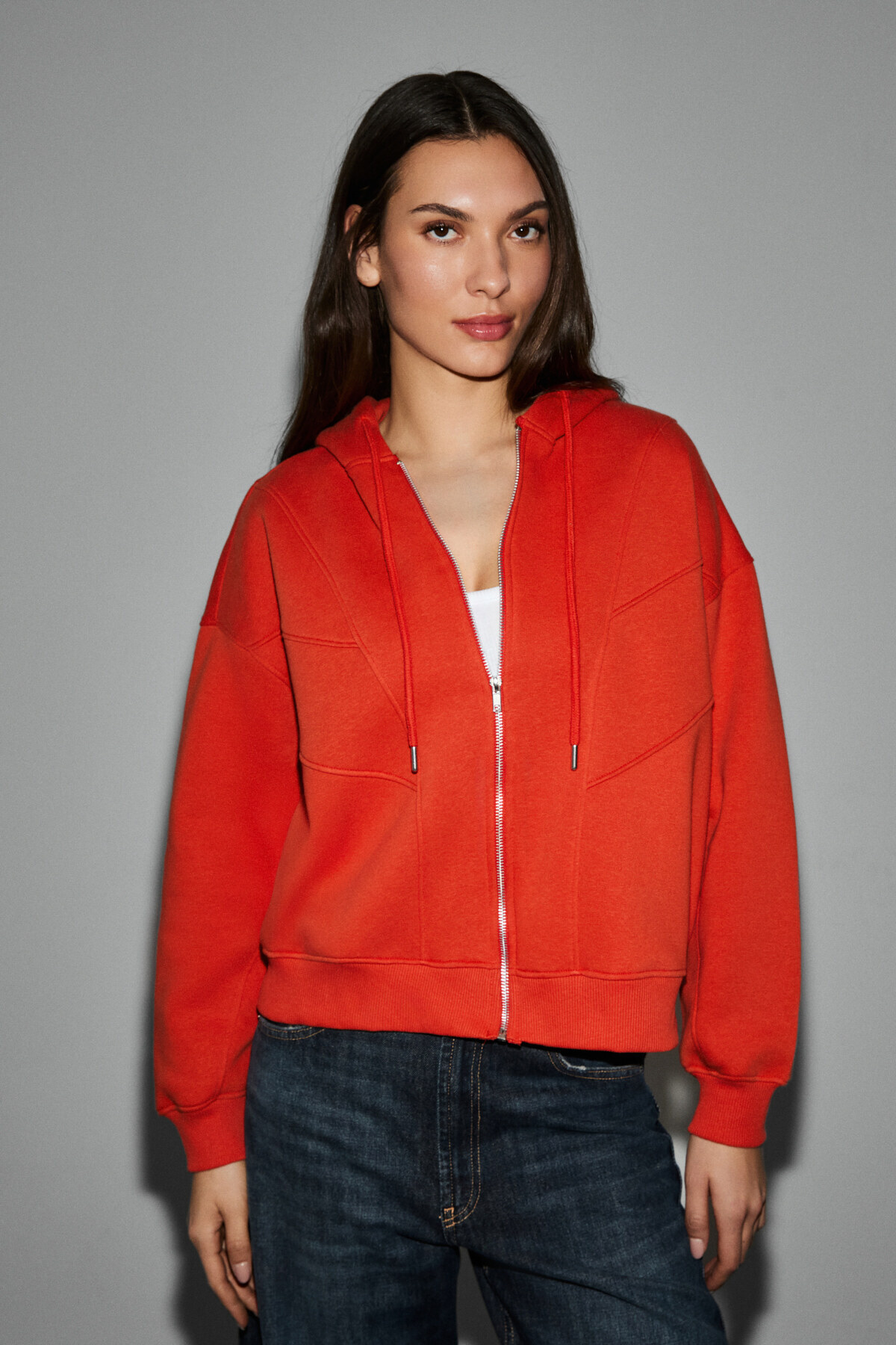 GRIMELANGE VYSELLE Kadın Önü Kesikli Metal Fermuarlı Kapüşonlu Etiket Detaylı Oversize Kırmızı Sweatshirt görsel 3