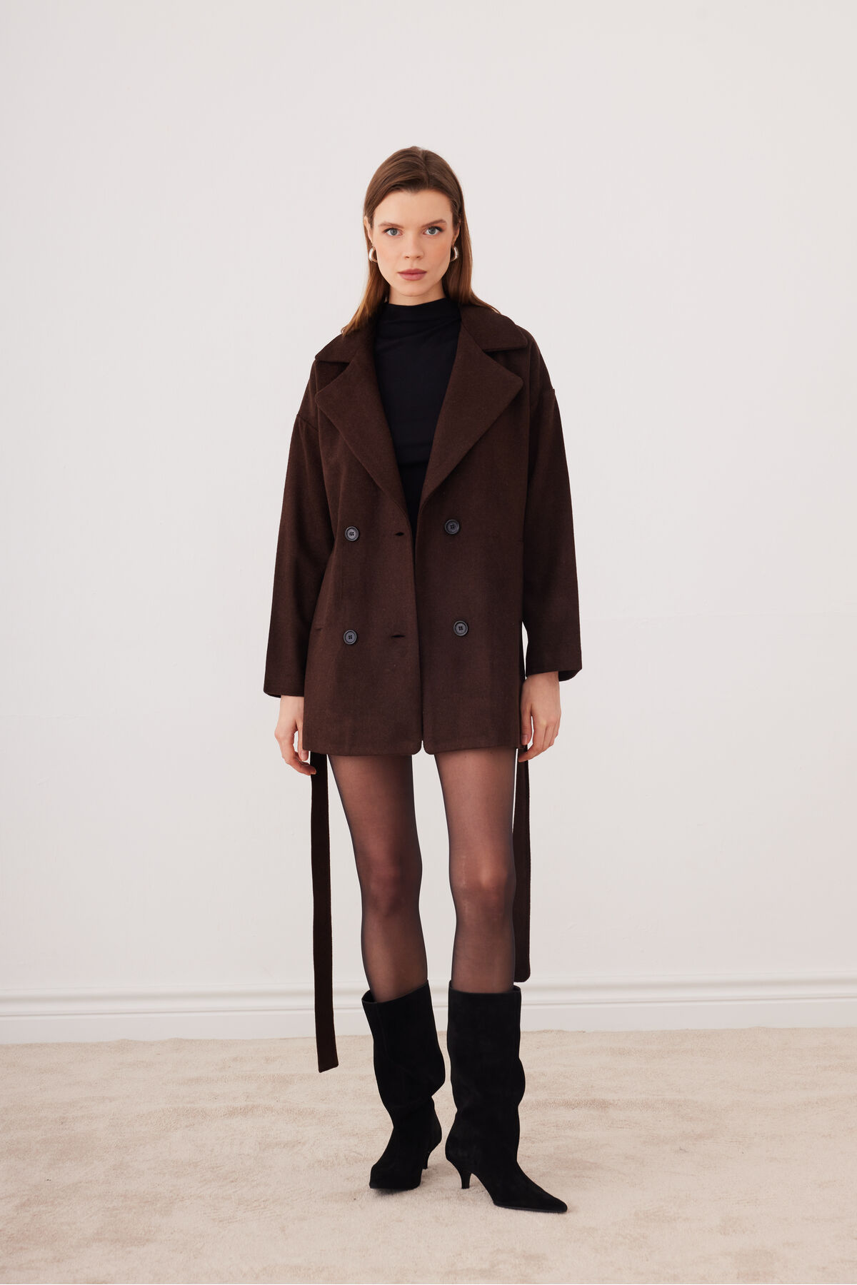 SevdeUgur  Kadın Kahverengi Oversize Kısa Kaşe Kaban Kemerli Astarlı - Sevde Ugur - Görsel 5