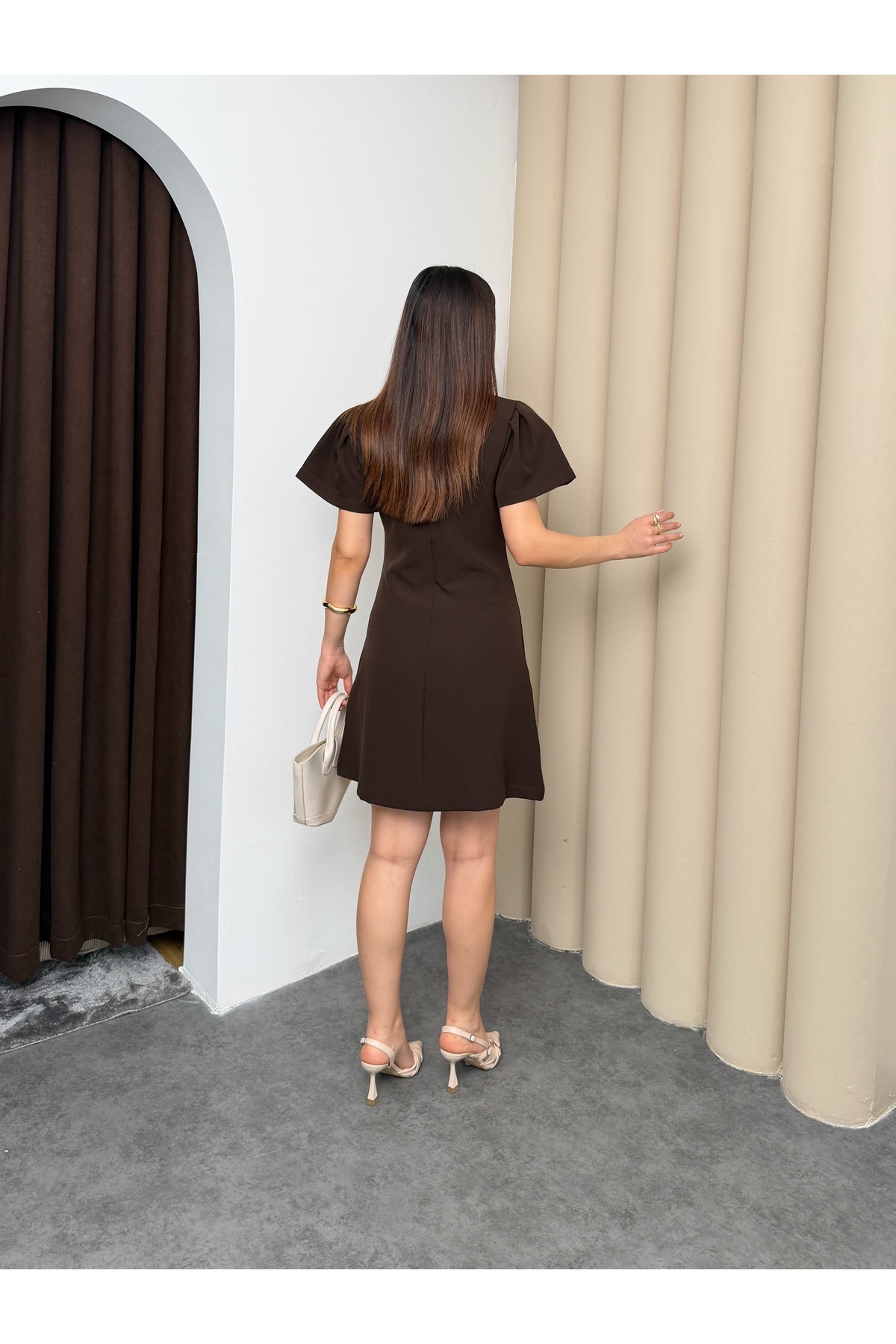 maf collection  Kadın Kahverengi Hakim Yaka Düğme Detay Kısa Elbise - Görsel 5
