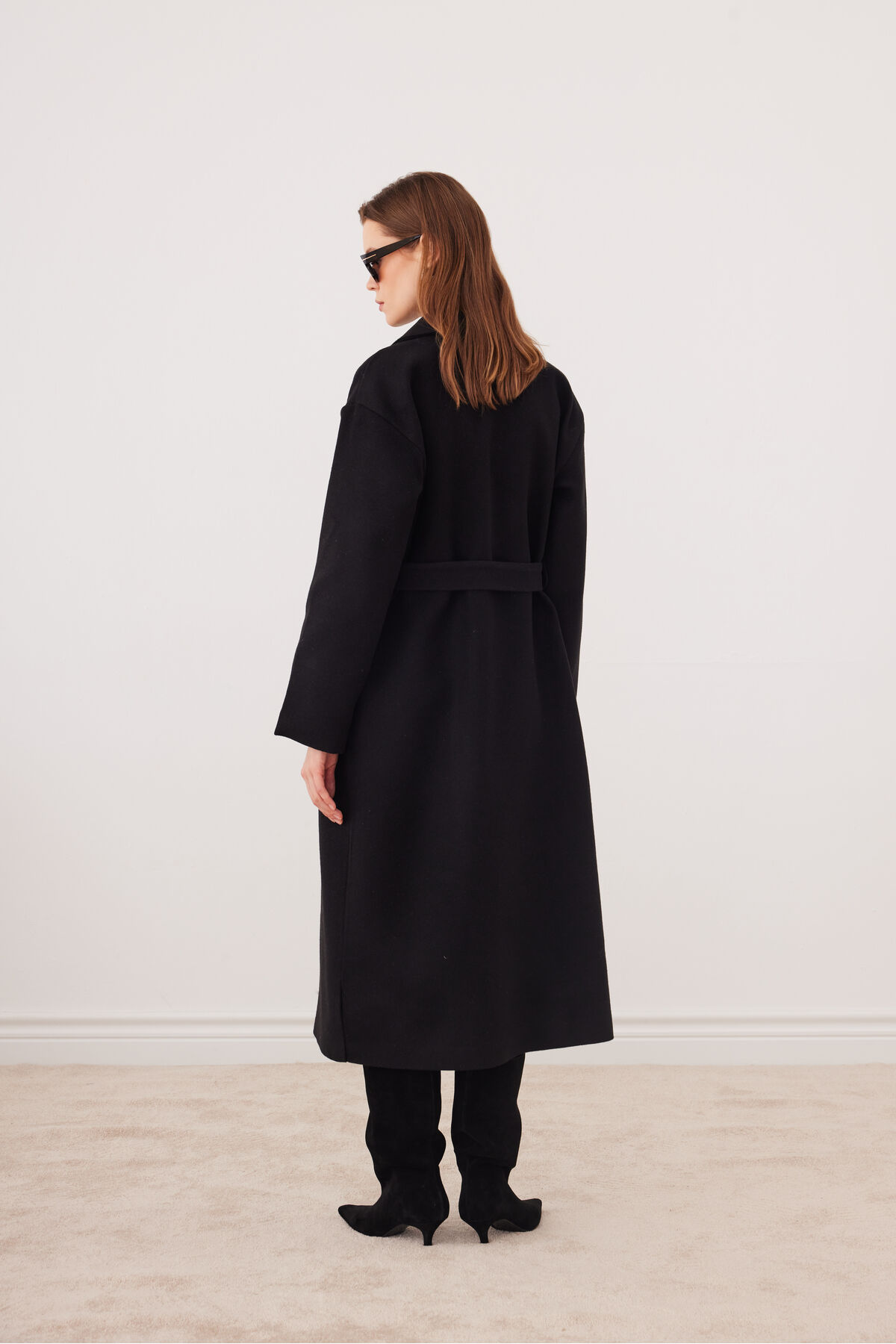 SevdeUgur  Kadın Kaşe Kaban Oversize Uzun Kemerli Astarlı Rahat Kalıp – Siyah - Sevde Ugur - Görsel 8