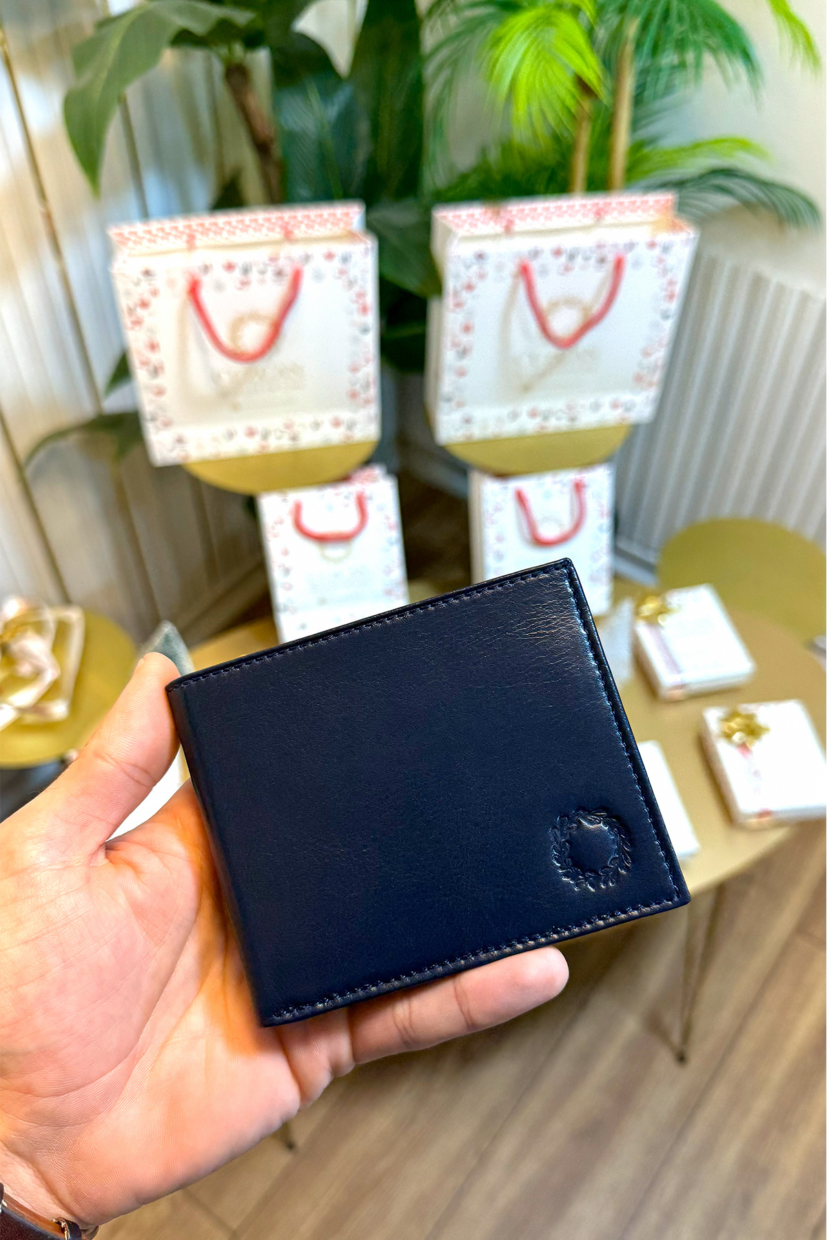 NYC Navy Blue Men's Genuine Leather Wallet with Loose Card Compartment - Personalized ( Genuine Leather Keychain Gift)