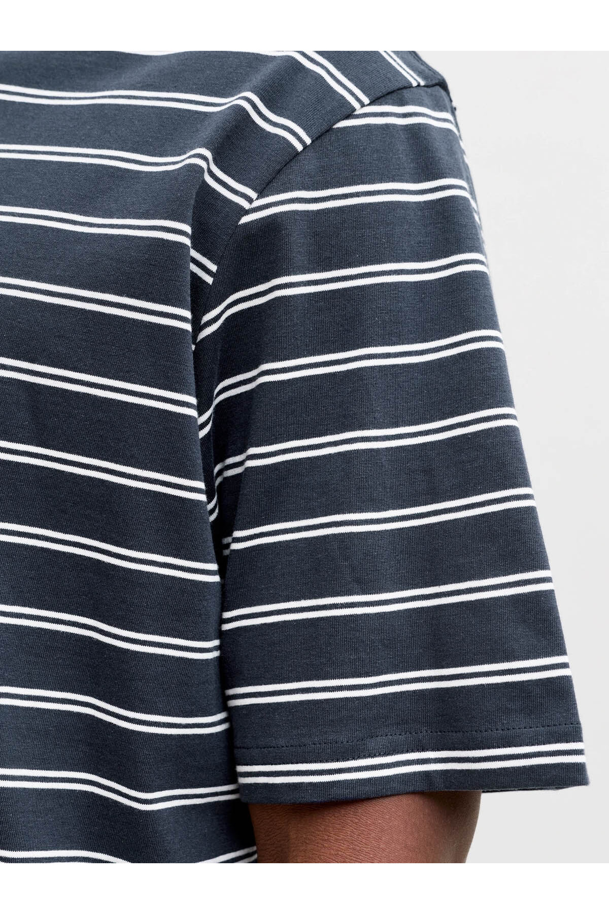 تیشرت مردانه گلدوزی شده آستین کوتاه | جک اند جونز Jack & Jones 12291021 - تصویر 5