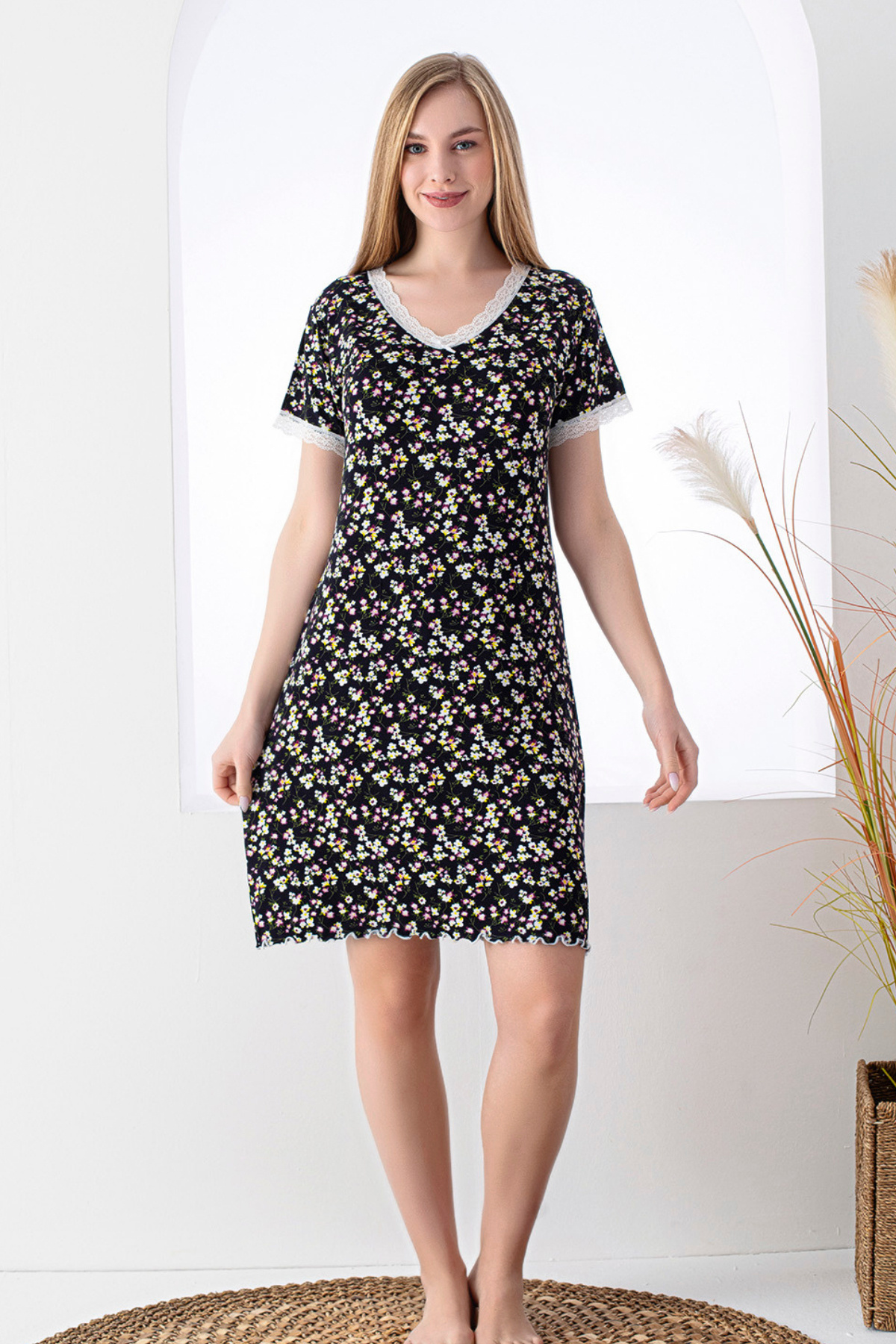 ZMT Collection Siyah Çiçek Desenli Likralı Dantelli Kısa Kollu Kadın Gecelik