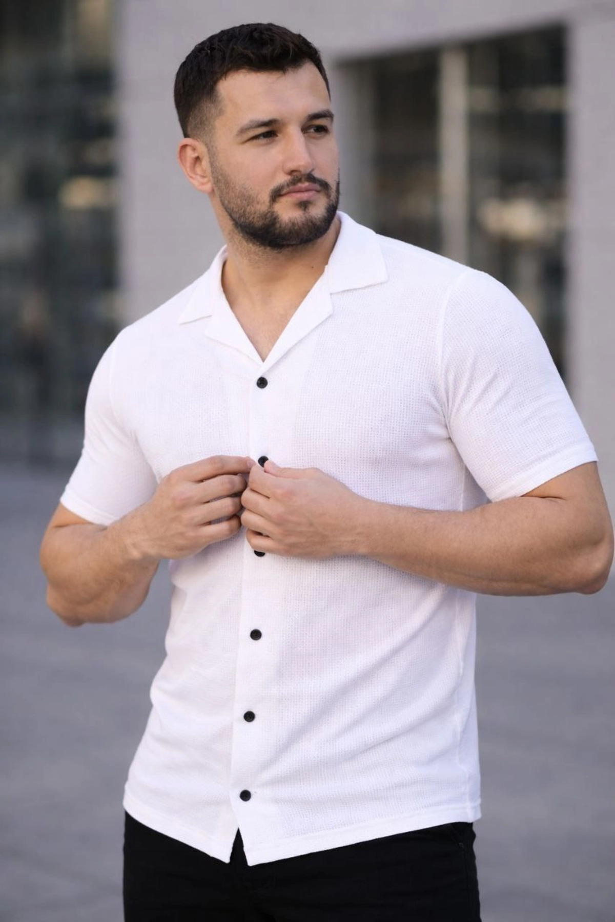 pilelistore Erkek Waffle Kumaş Kısa Kollu Düğmeli Açık Yaka Regular Fit Gömlek - Beyaz fotoğrafı 3 (önizleme)